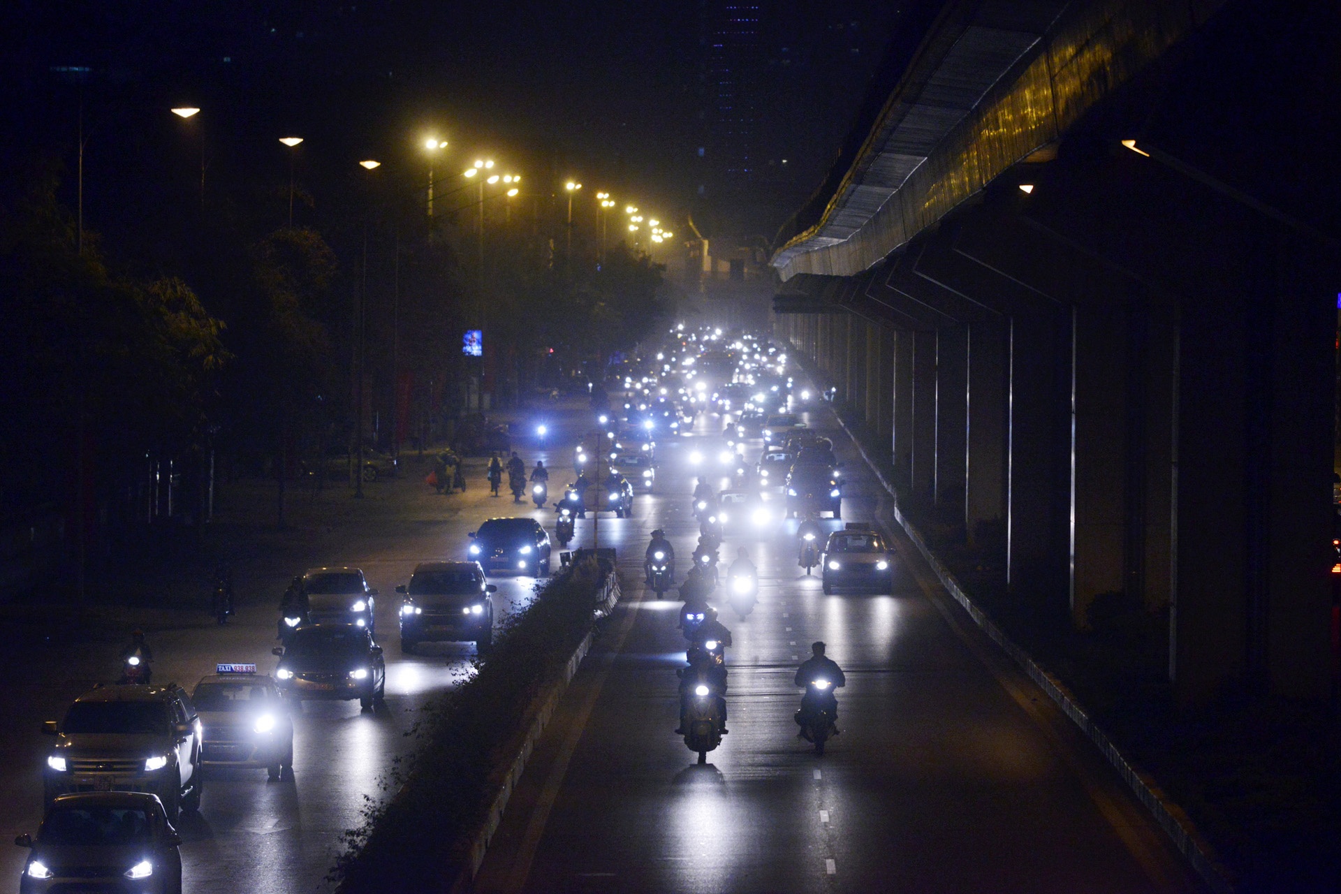 Nguoi dan tro lai Ha Noi,  giao thong un tac anh 15