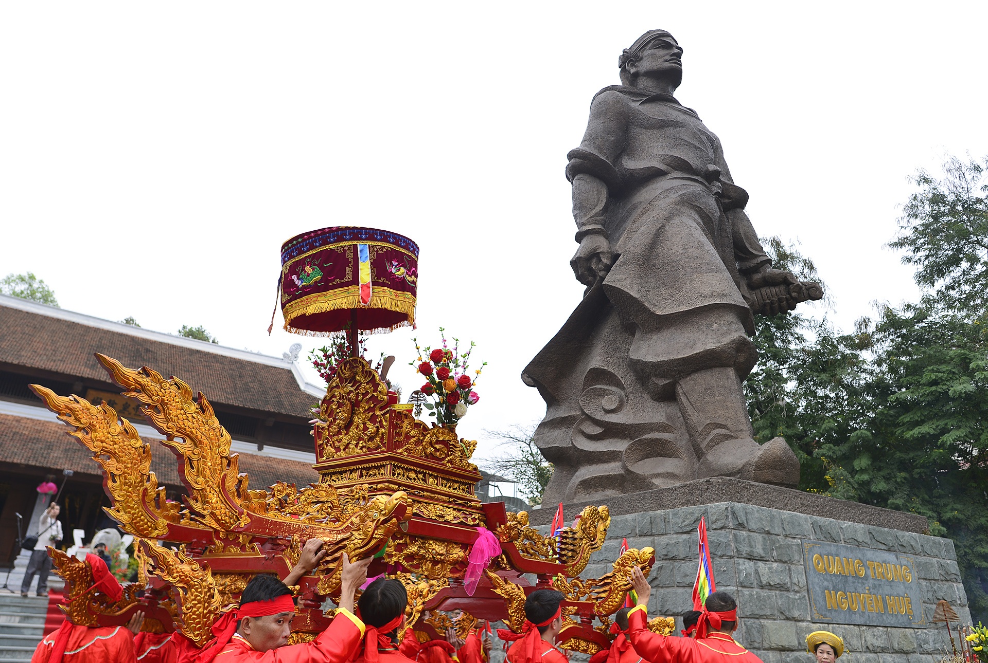 Thu tuong du le ky niem chien thang Ngoc Hoi - Dong Da hinh anh