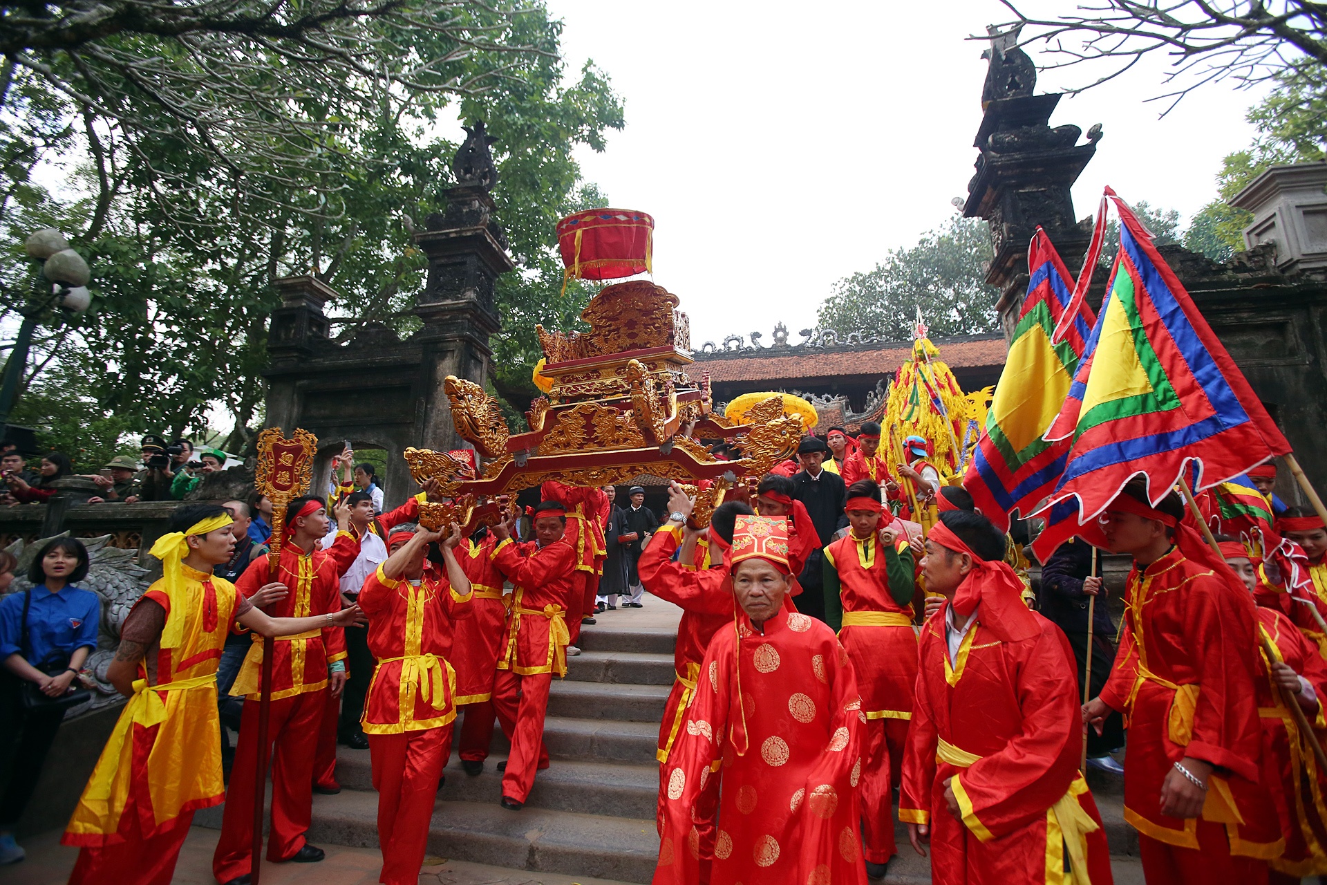 Tranh cuop hoa tre nao loan tai hoi Giong anh 2