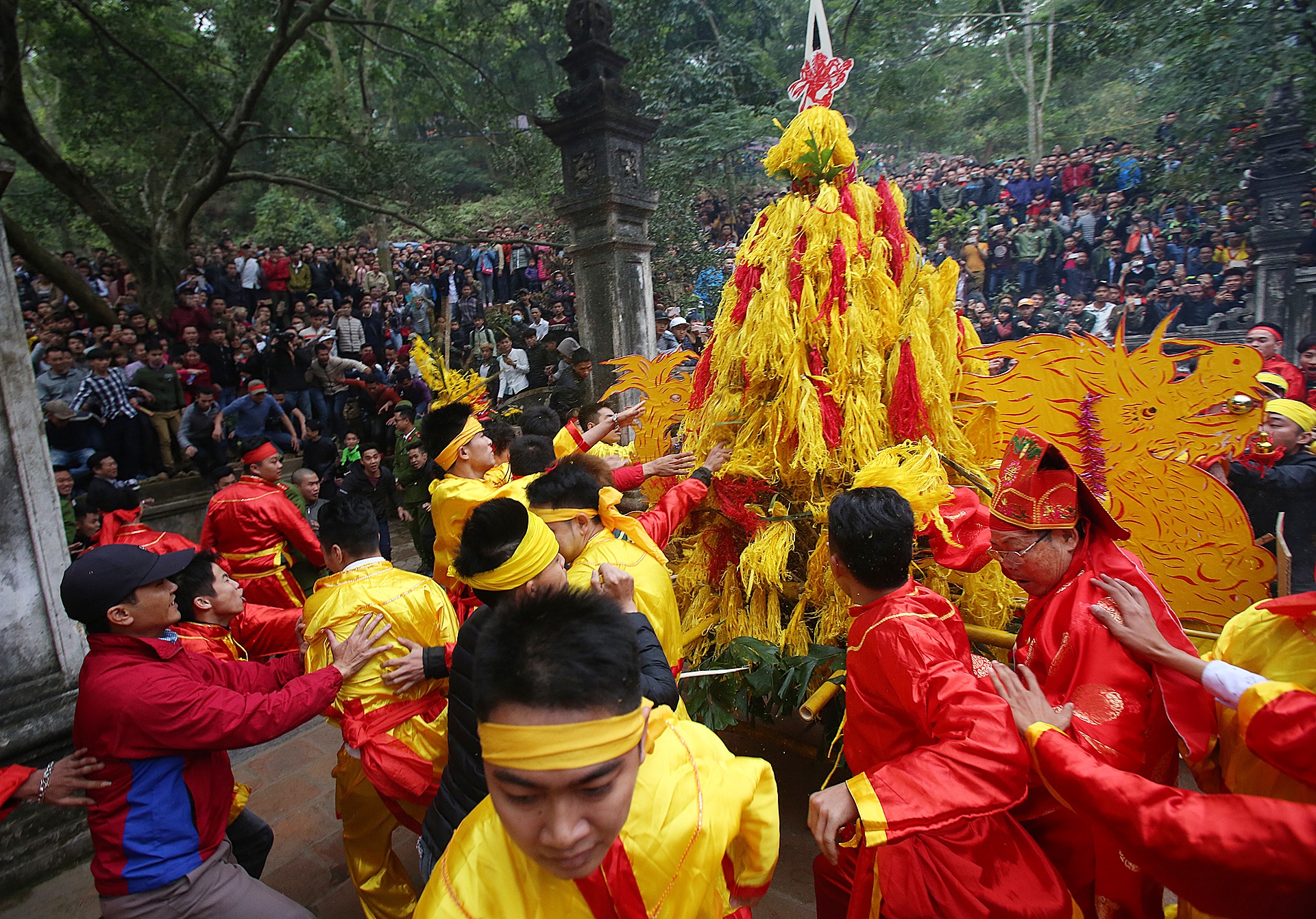 Tranh cuop hoa tre nao loan tai hoi Giong anh 5