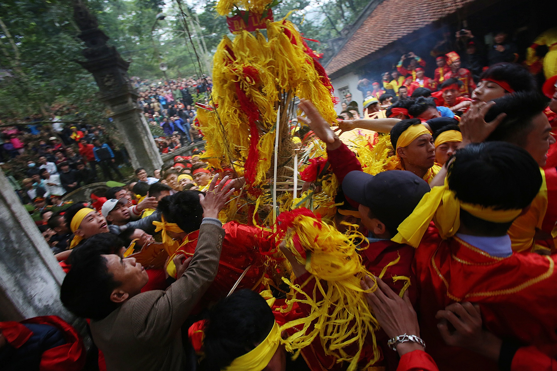 Tranh cuop hoa tre nao loan tai hoi Giong anh 6