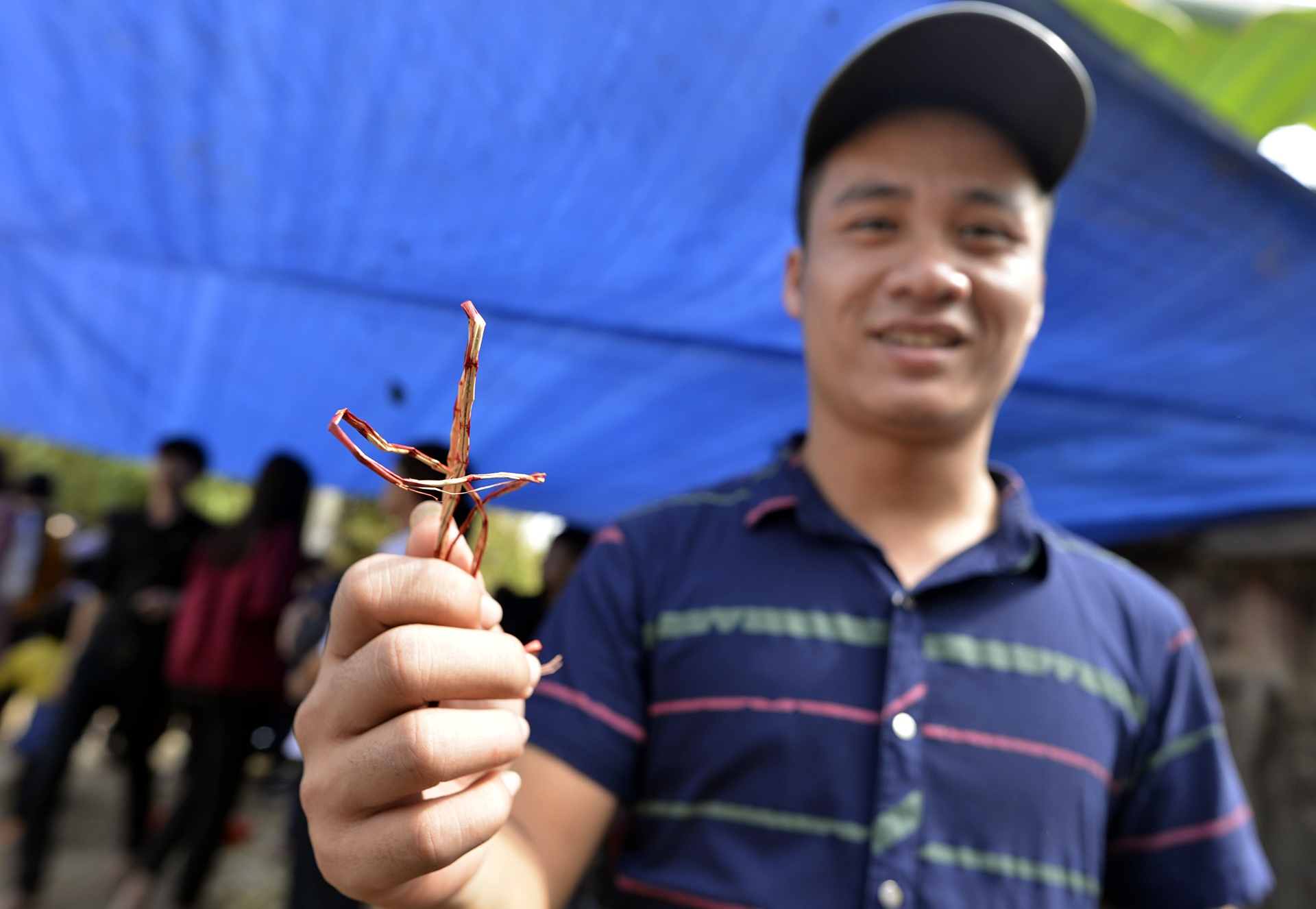 Giam dap cuop chieu o le duc but anh 14