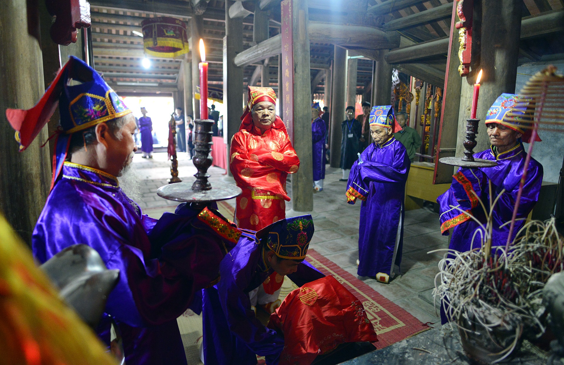 Giam dap cuop chieu o le duc but anh 1