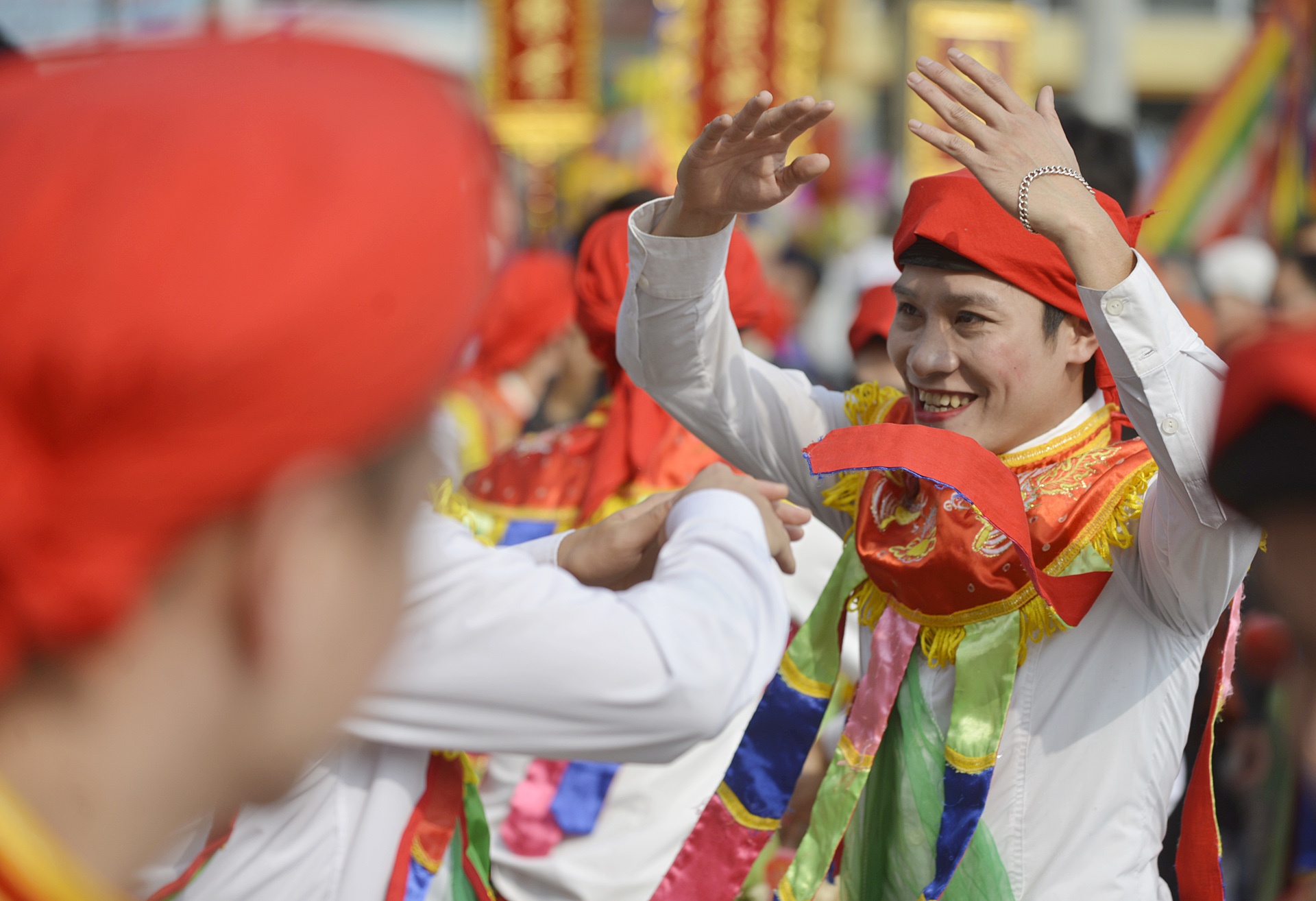 cac chang trai to son,  chit khan mo qua anh 6