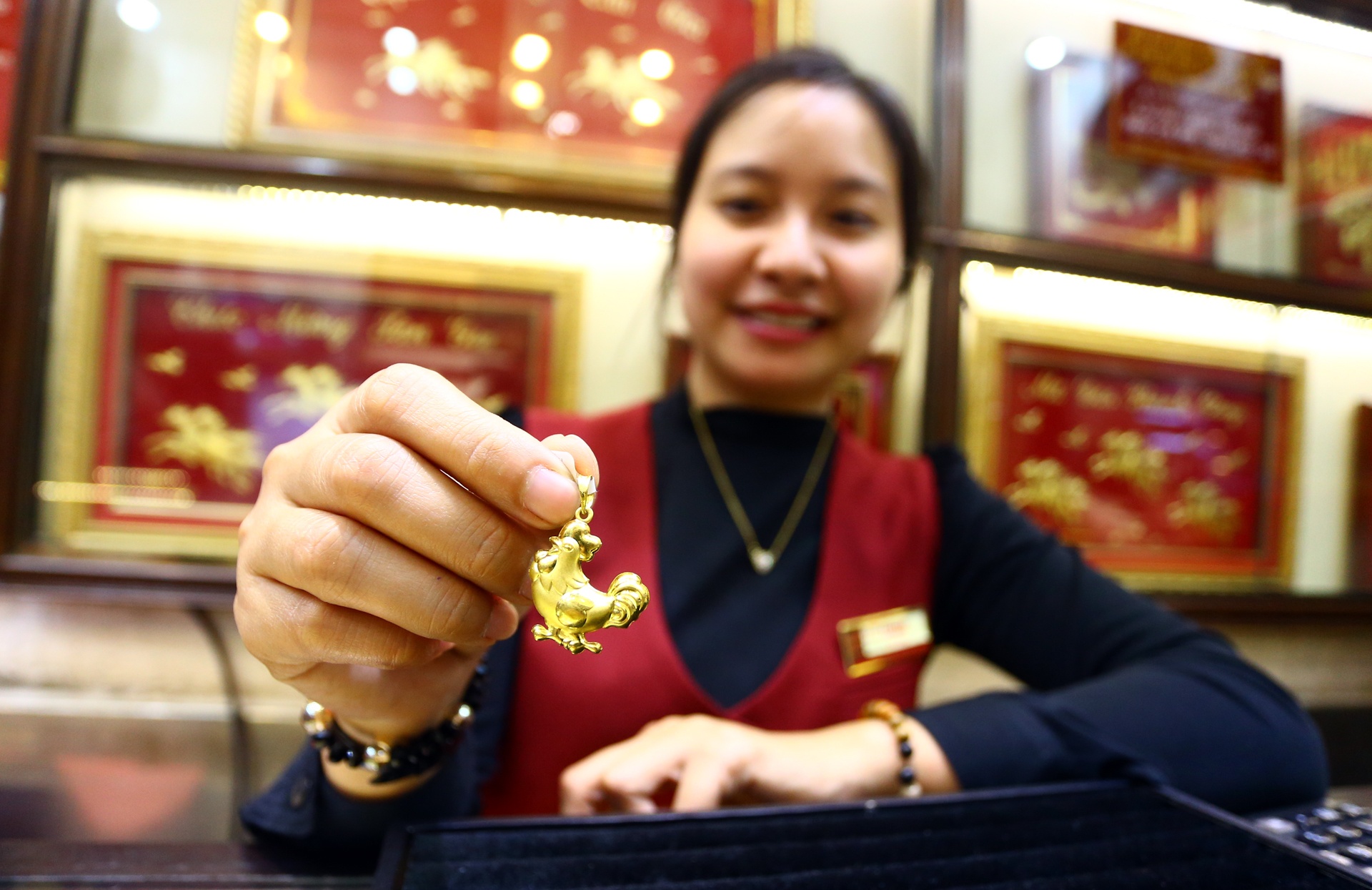 xep hang tu 5h sang mua vang ngay than tai anh 14