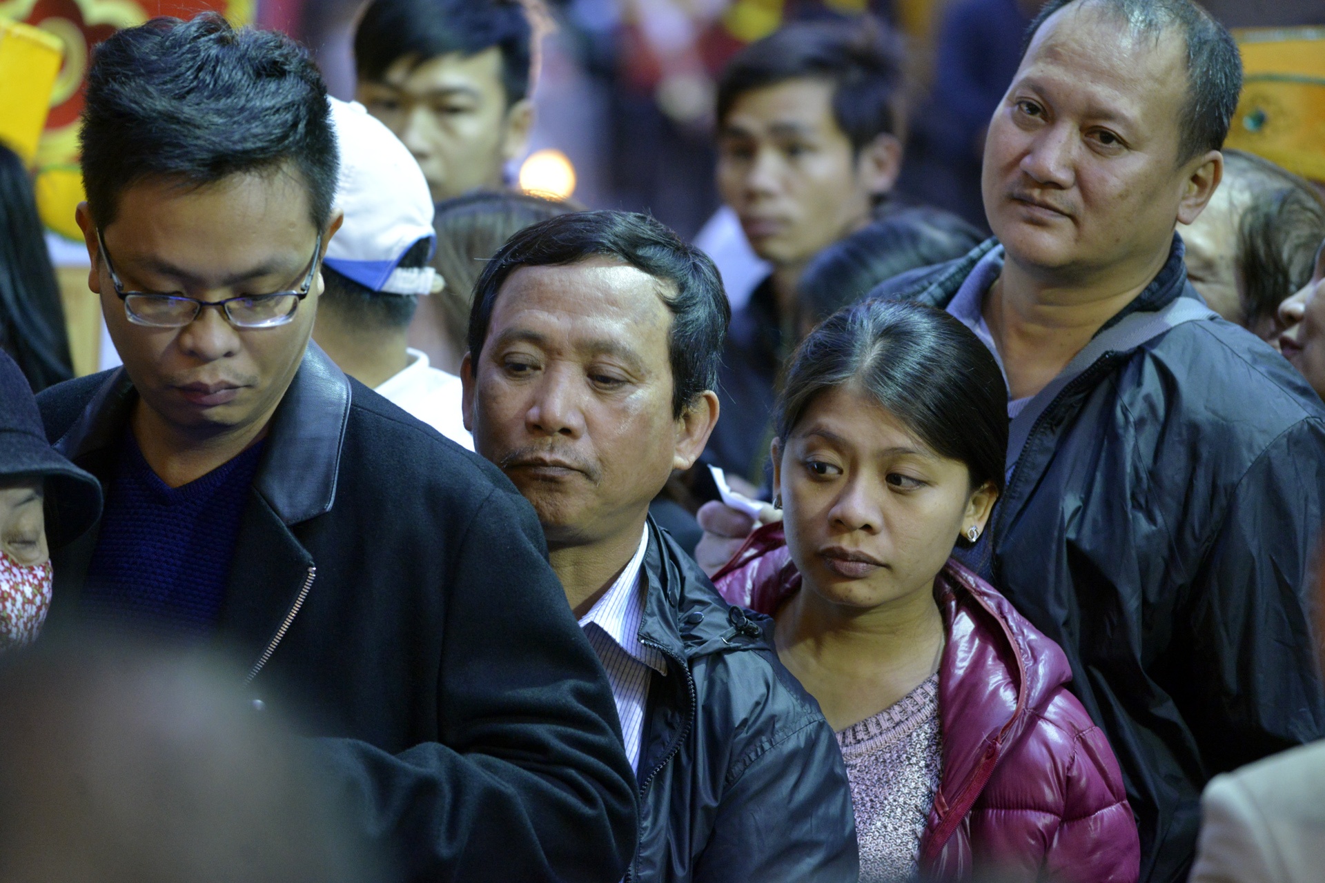 xep hang tu 5h sang mua vang ngay than tai anh 7