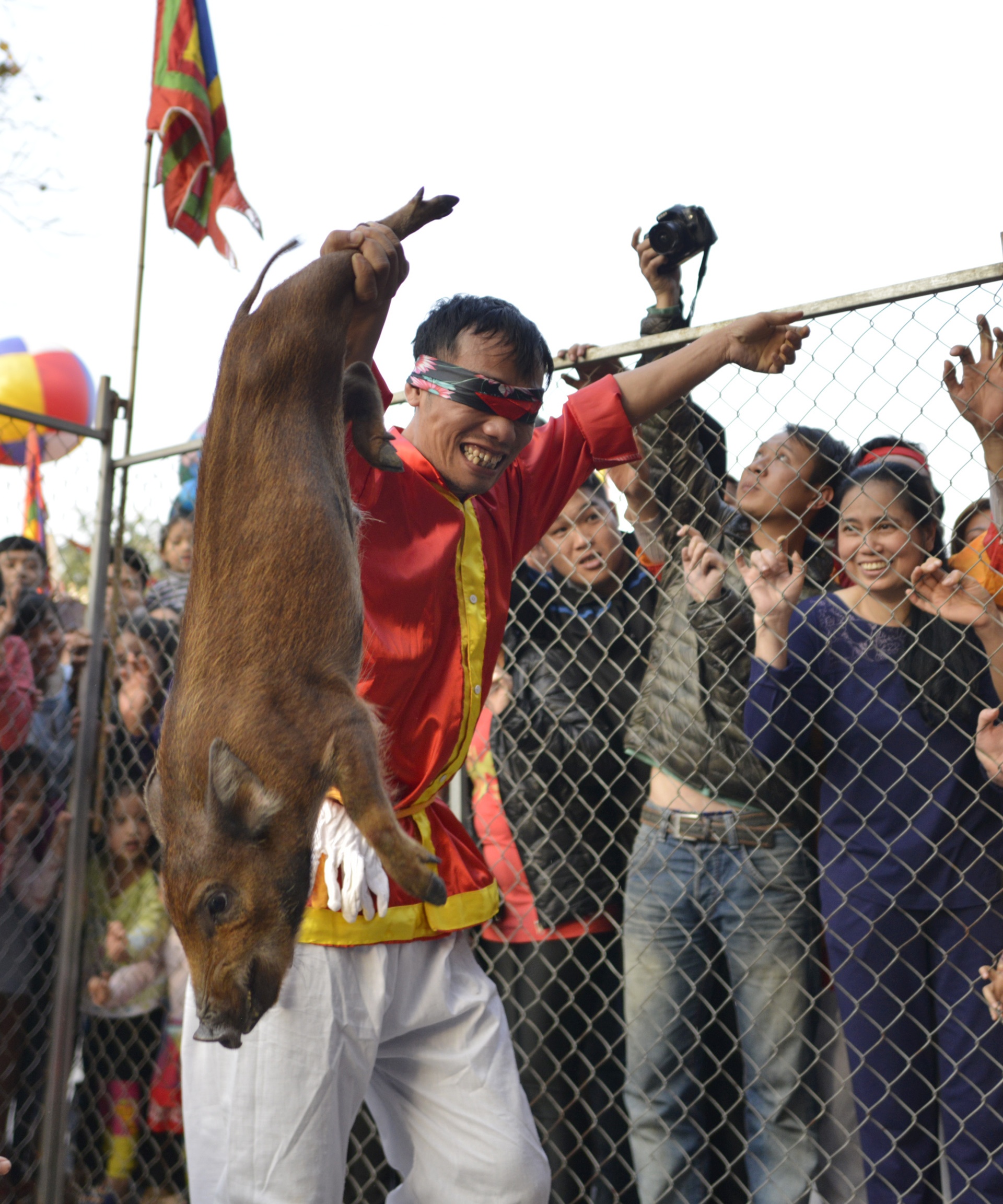 hinh anh hom hinh tai le hoi van phuc anh 17