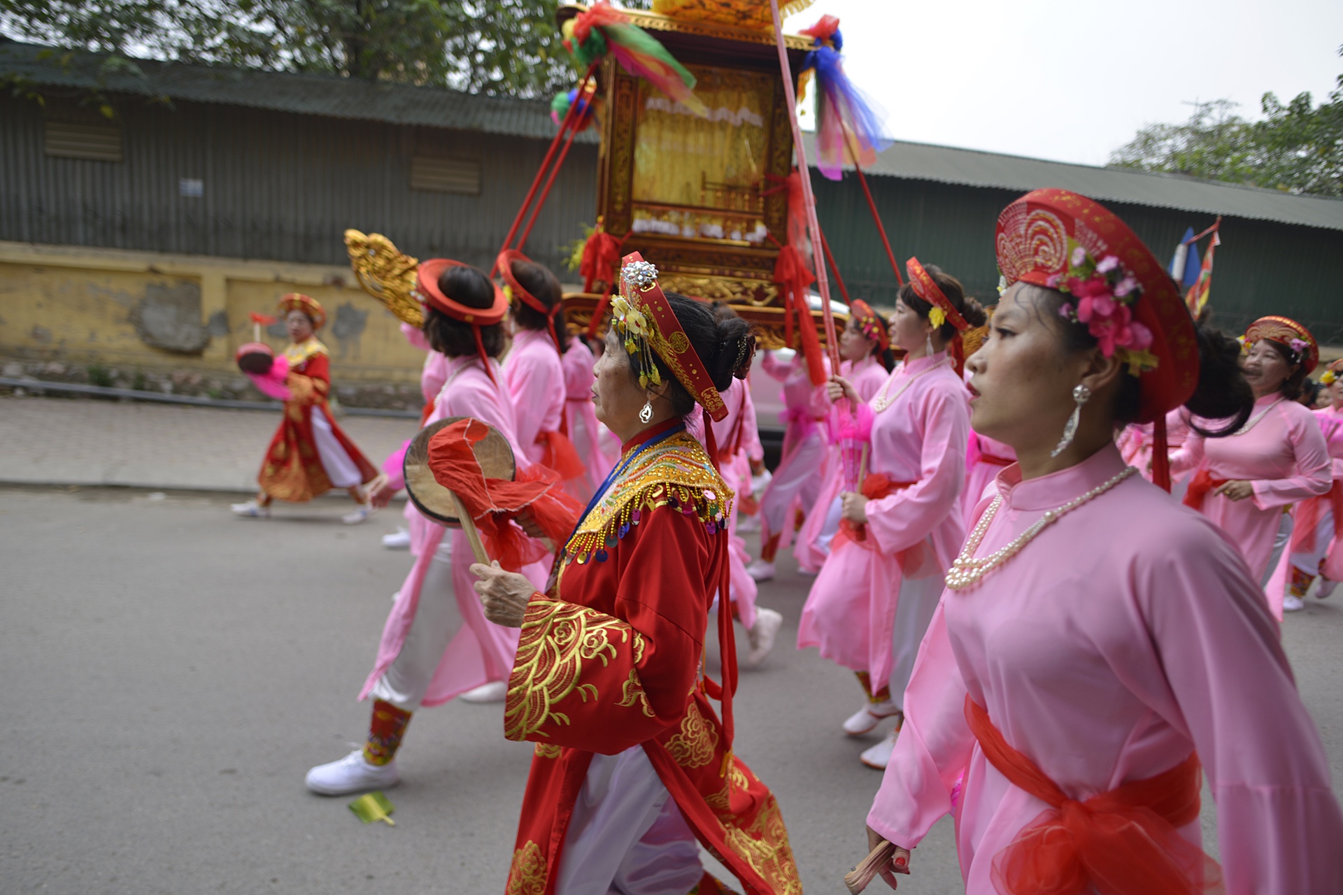 nu ruoc kieu bay o Ha Noi anh 4