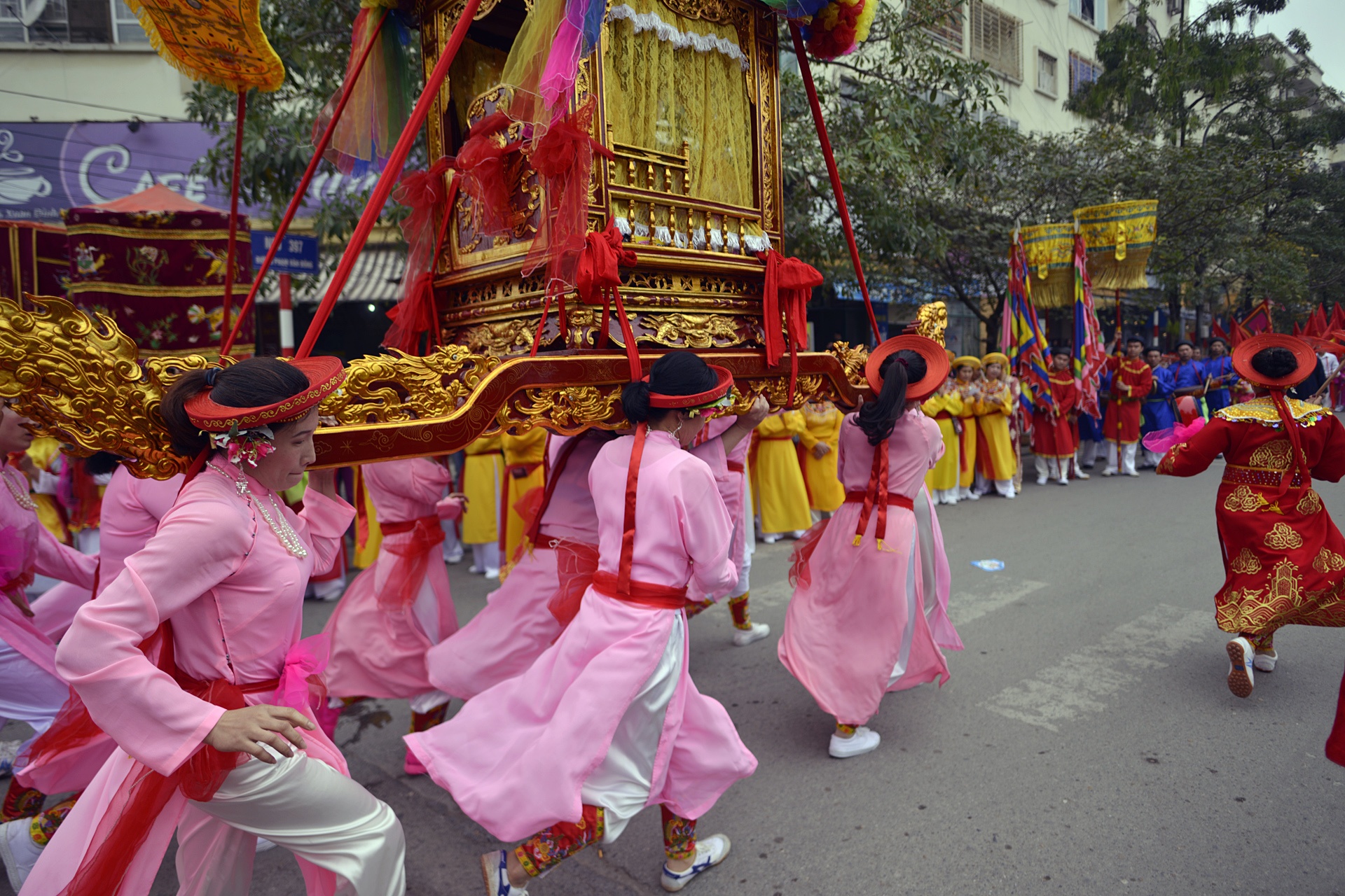nu ruoc kieu bay o Ha Noi anh 5