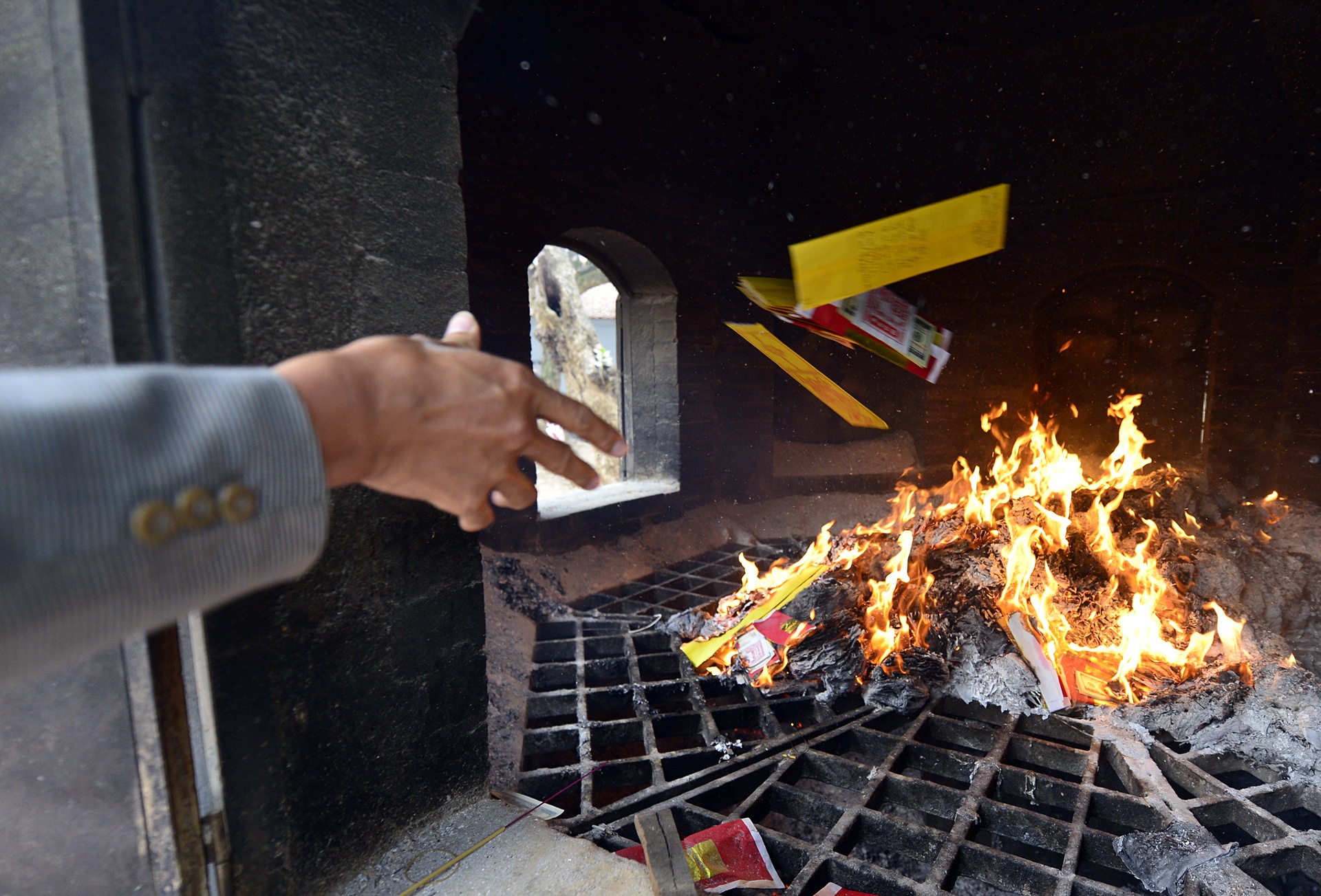 le hoi den tran truoc gio khai an anh 14