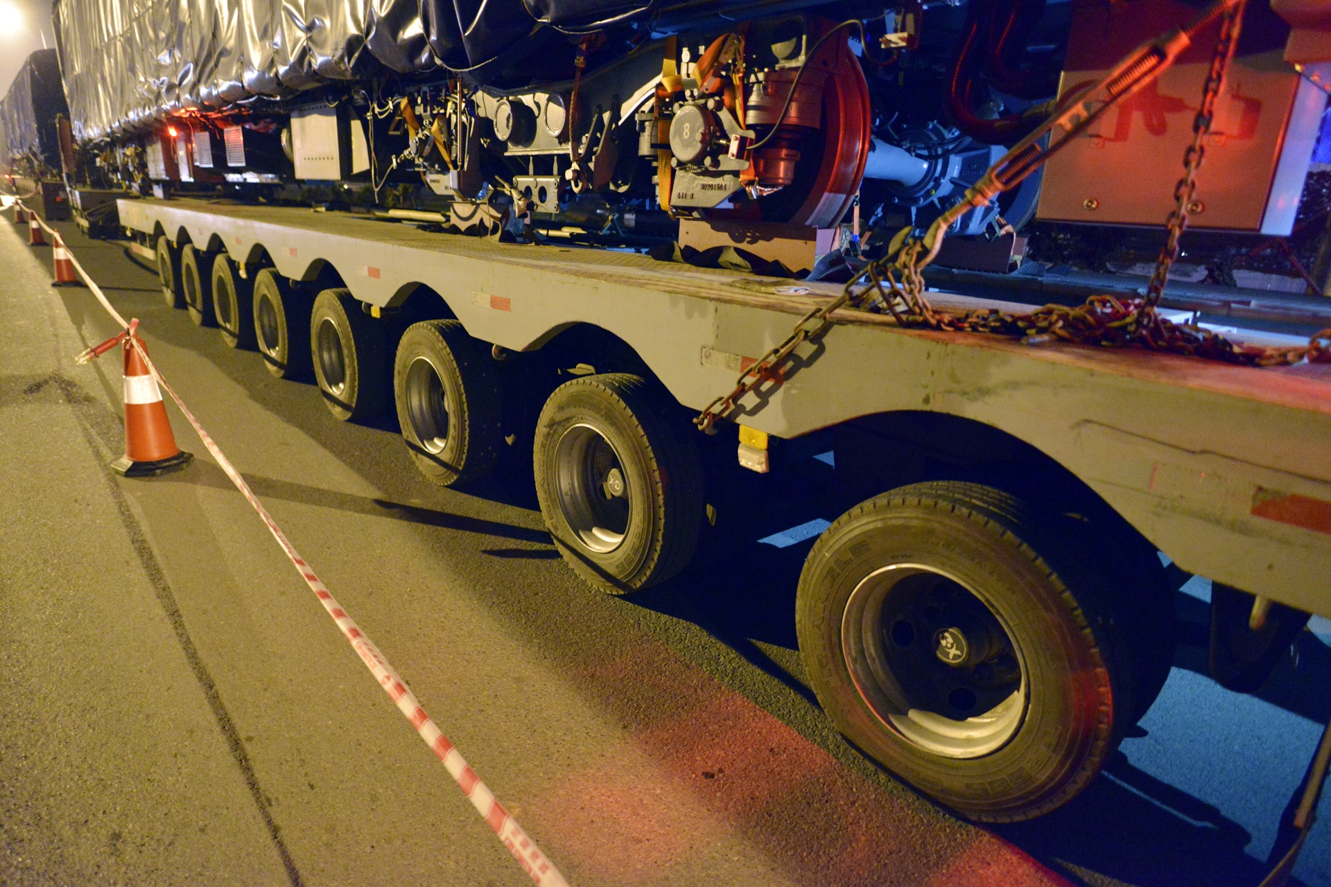 4 doan tau duong sat tren cao ve den Ha Noi anh 3