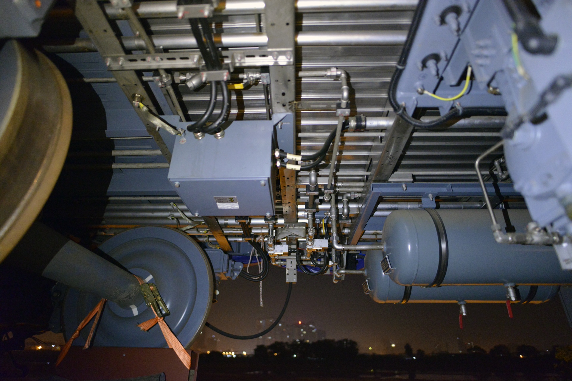 4 doan tau duong sat tren cao ve den Ha Noi anh 5