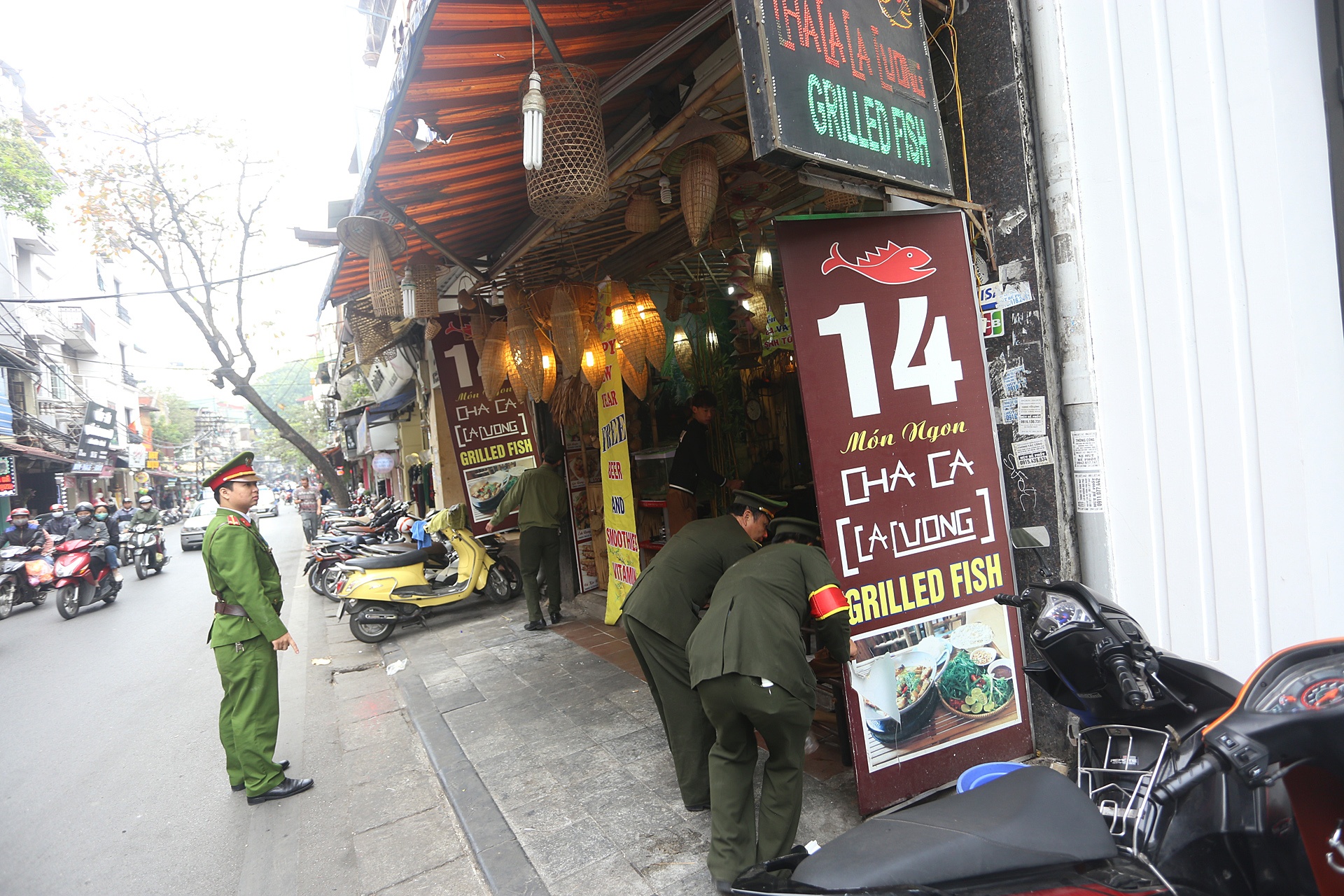 via he quan trung tam Ha Noi sau khi don dep anh 17