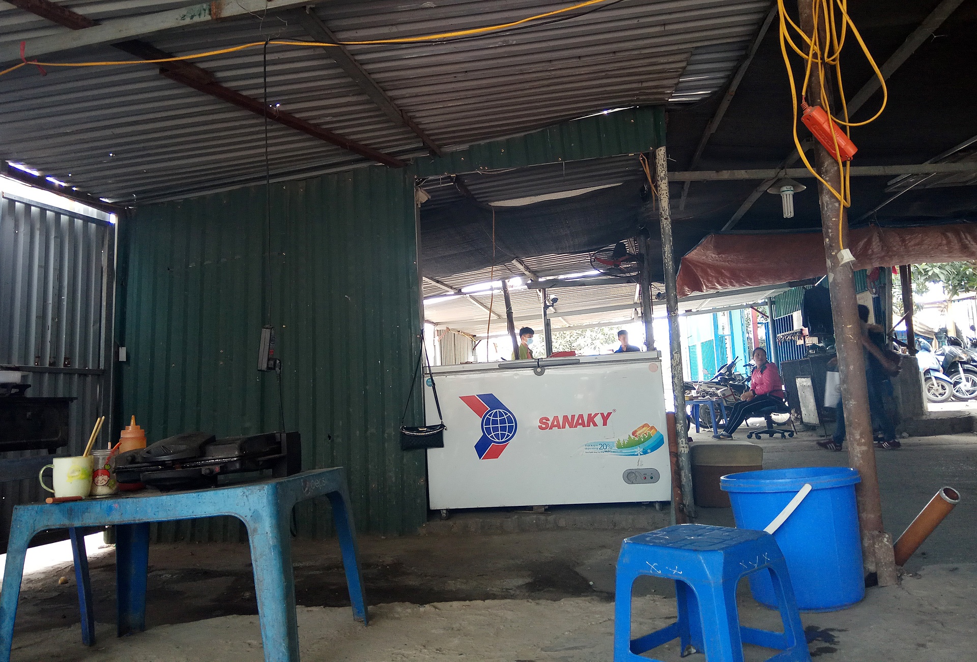 Bai xe quanh ben xe My Dinh anh 6