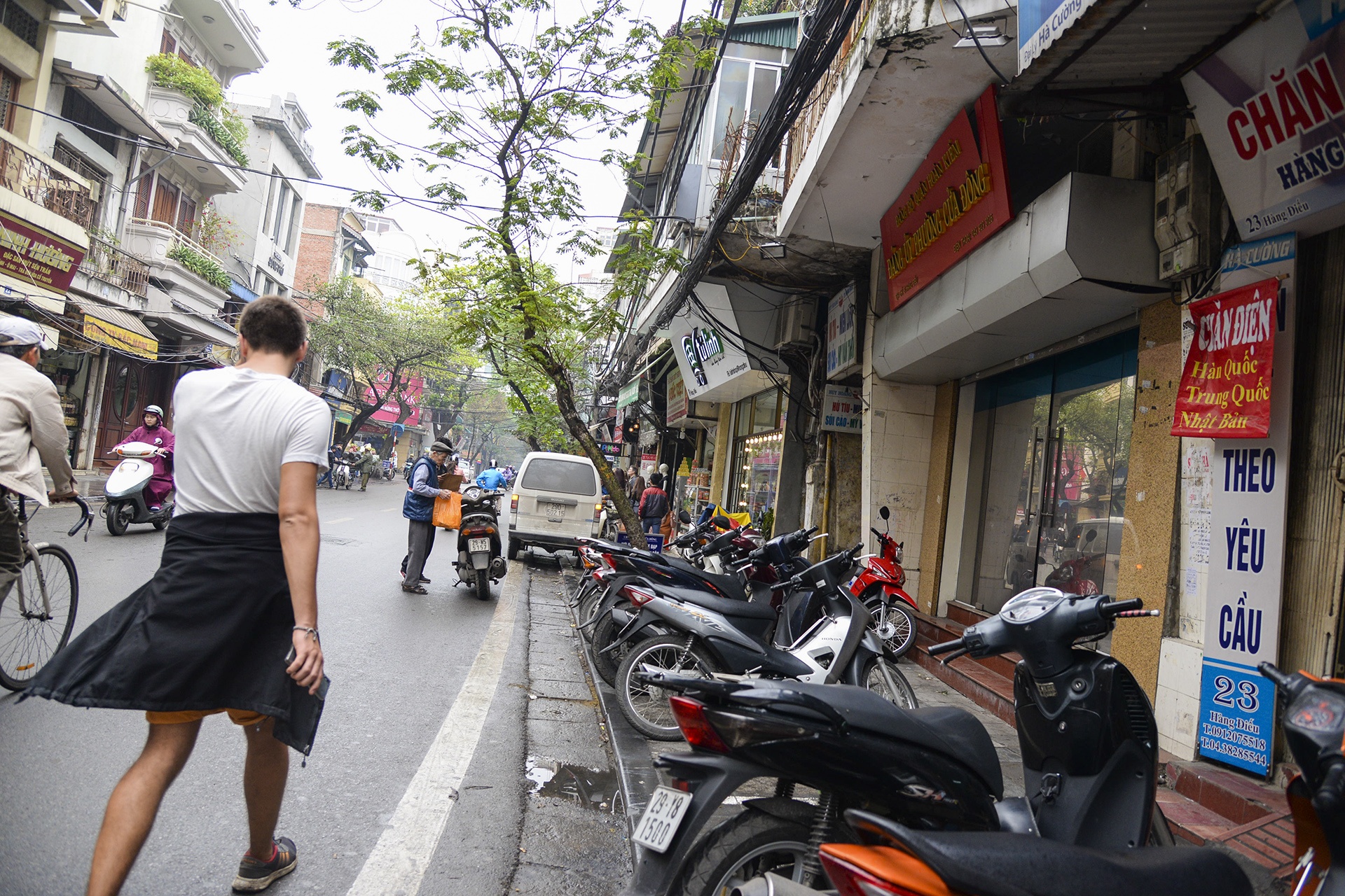 Nguoi di bo mat loi di vi oto do tran lan anh 20