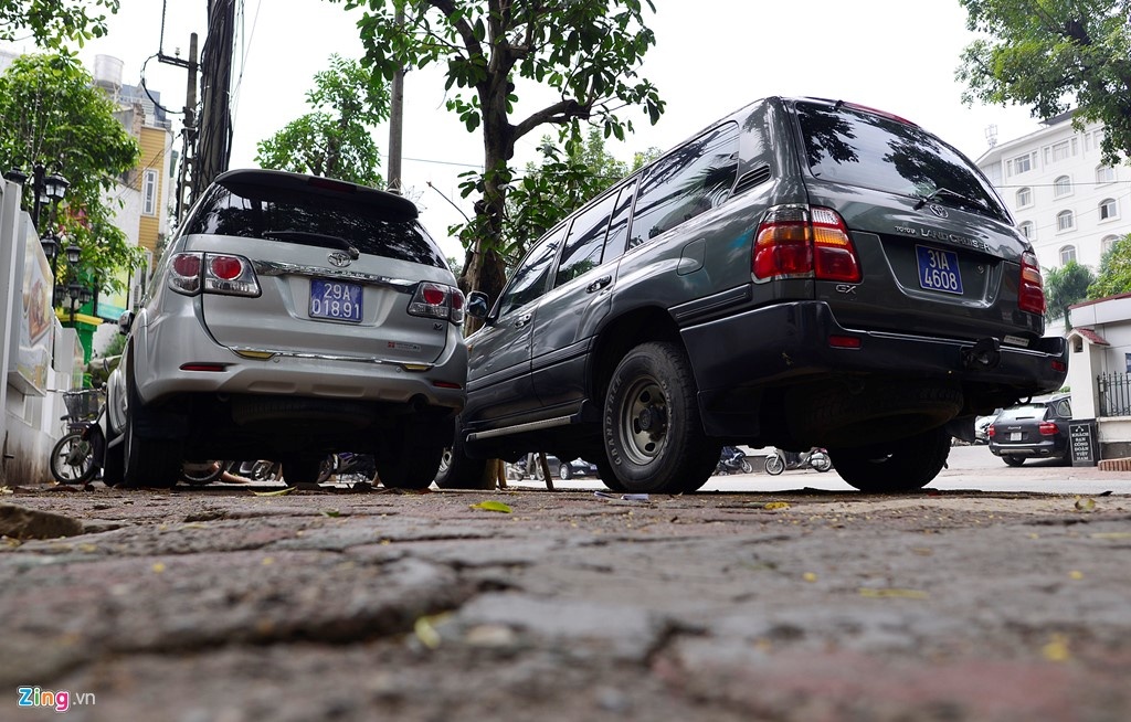 Nguoi di bo mat loi di vi oto do tran lan anh 3
