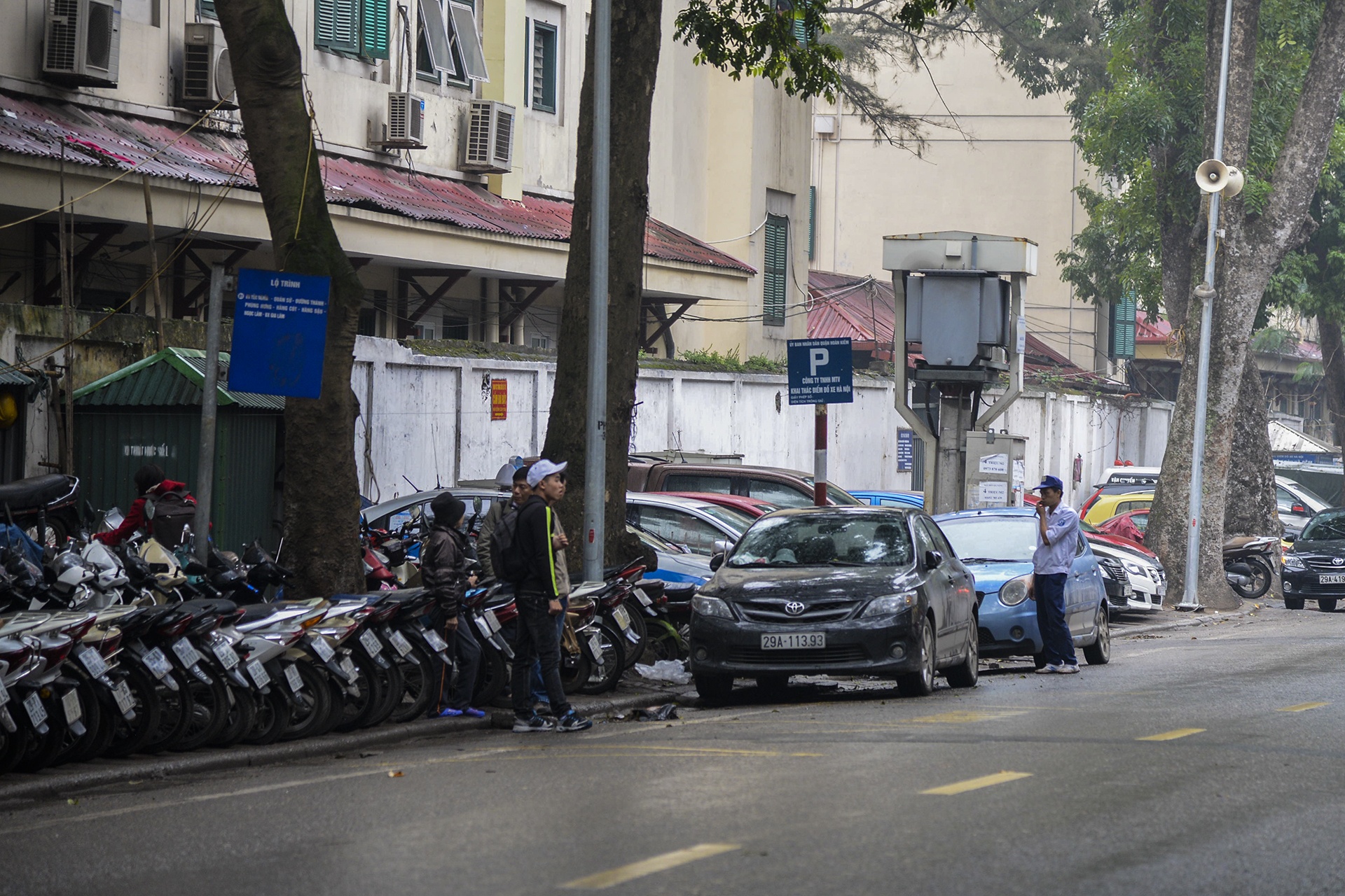 Nguoi di bo mat loi di vi oto do tran lan anh 10
