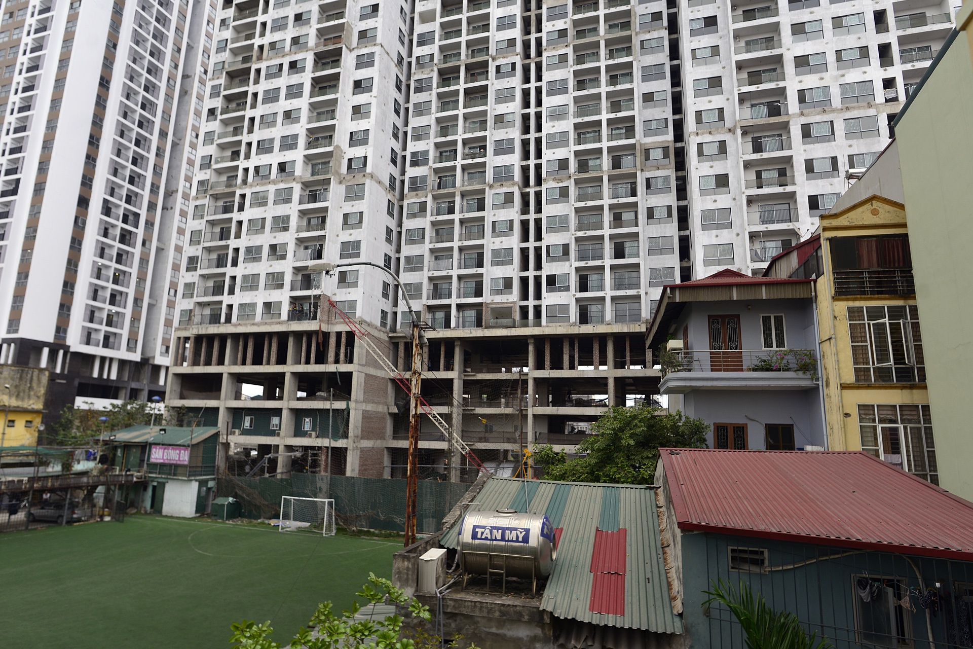 du an xay dung chung cu lam nut,  lun nha dan anh 1