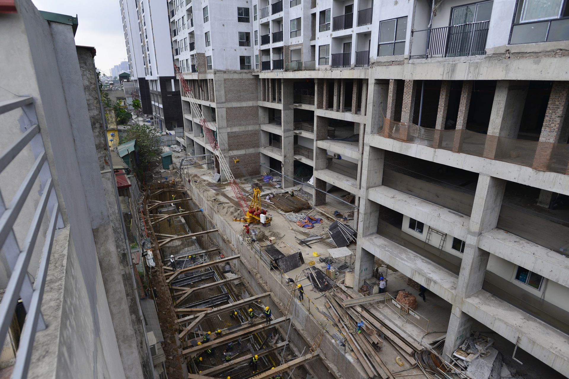 du an xay dung chung cu lam nut,  lun nha dan anh 2