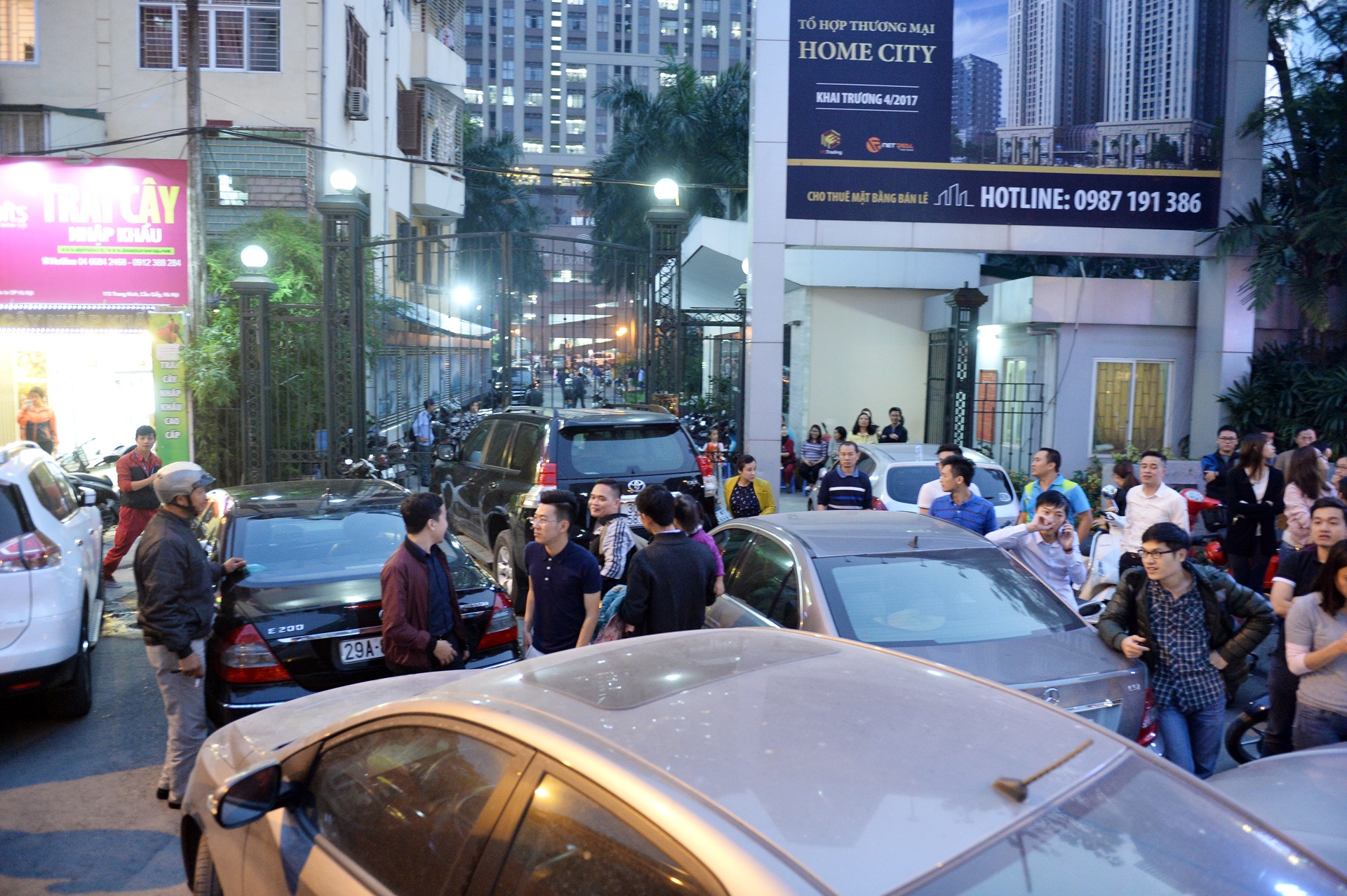 lum xum o home city,  home city trung kinh anh 2