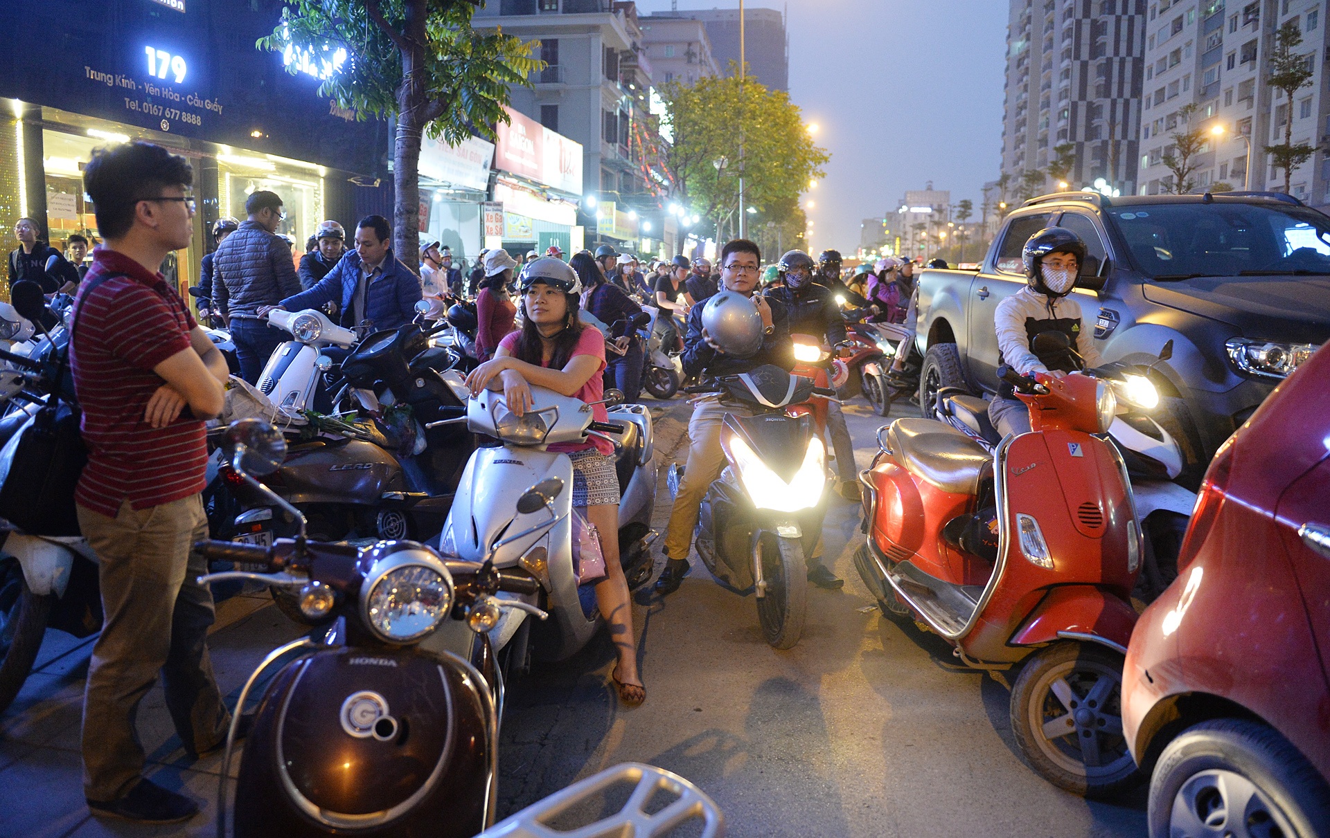 lum xum o home city,  home city trung kinh anh 5