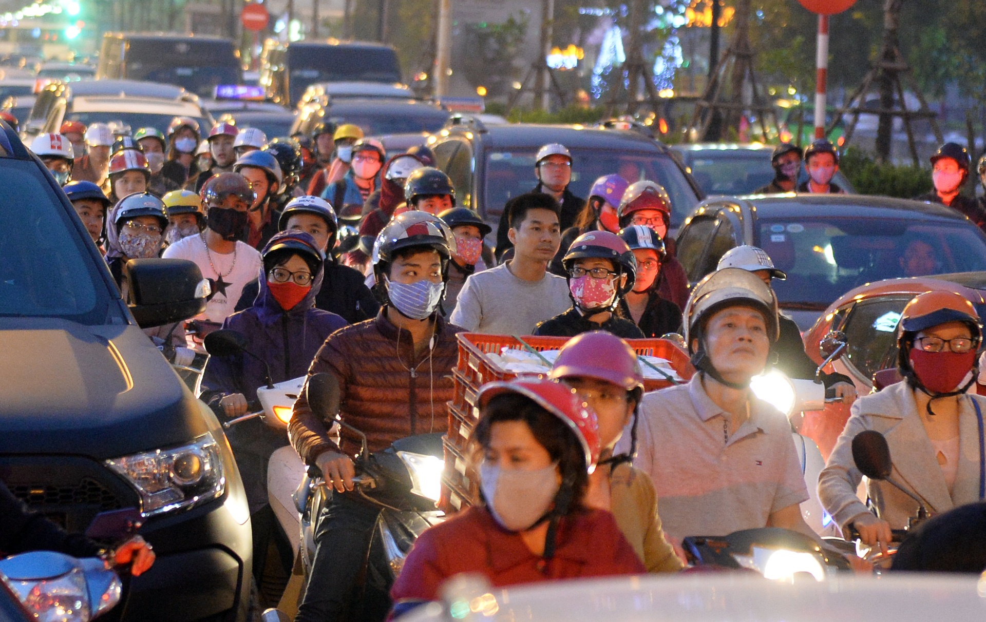 lum xum o home city,  home city trung kinh anh 7