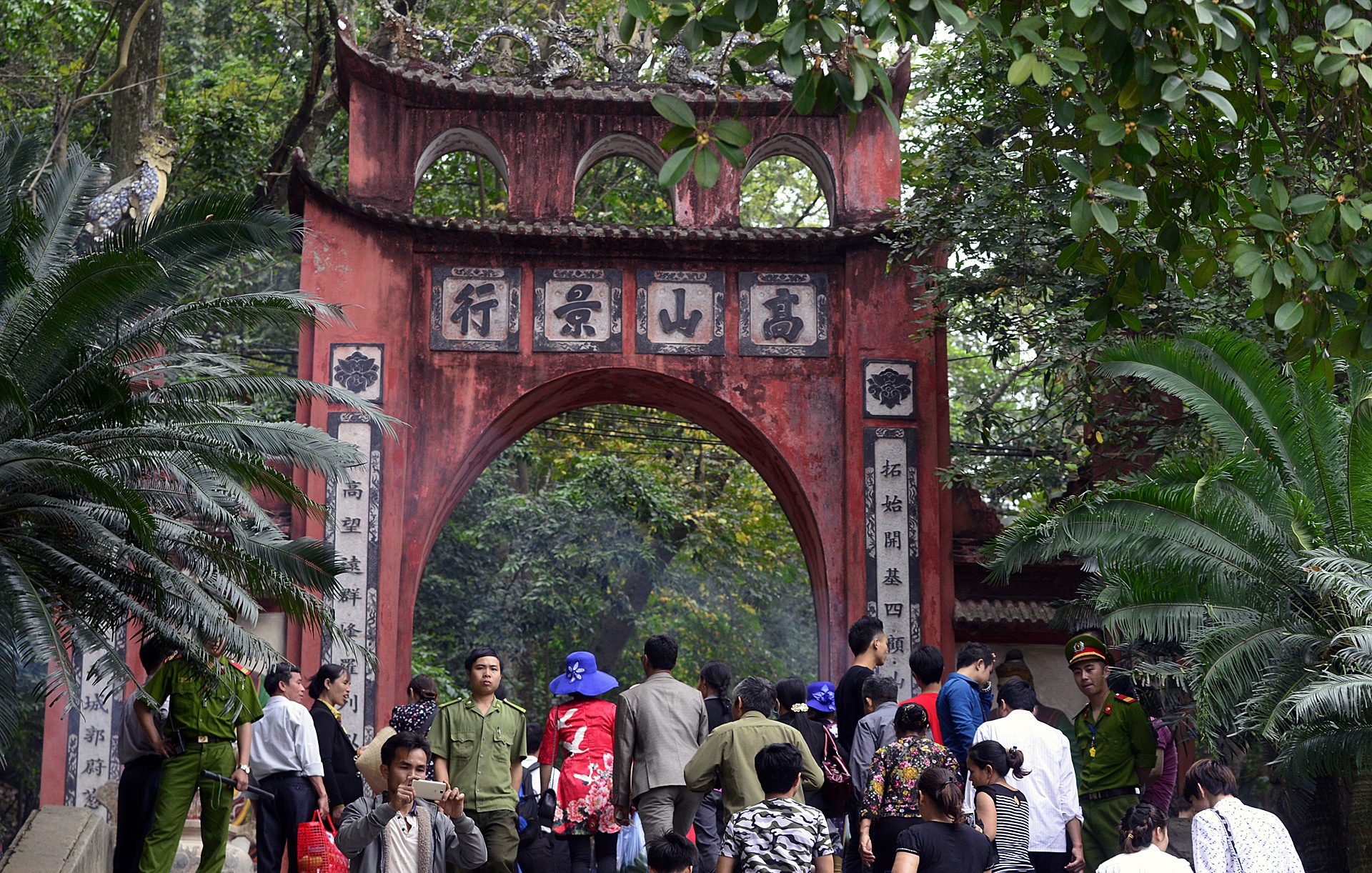 Cang day thung dam bao an toan cho du khach anh 10