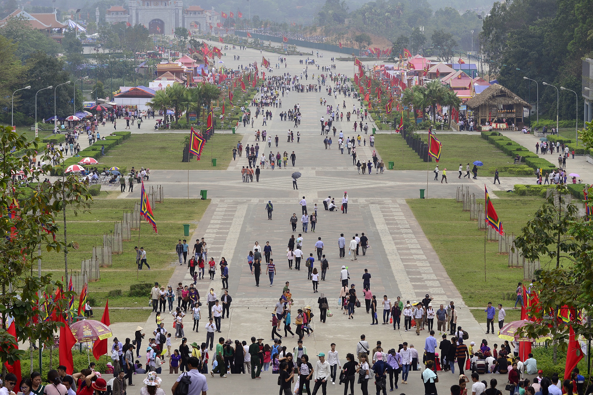 Cang day thung dam bao an toan cho du khach anh 1
