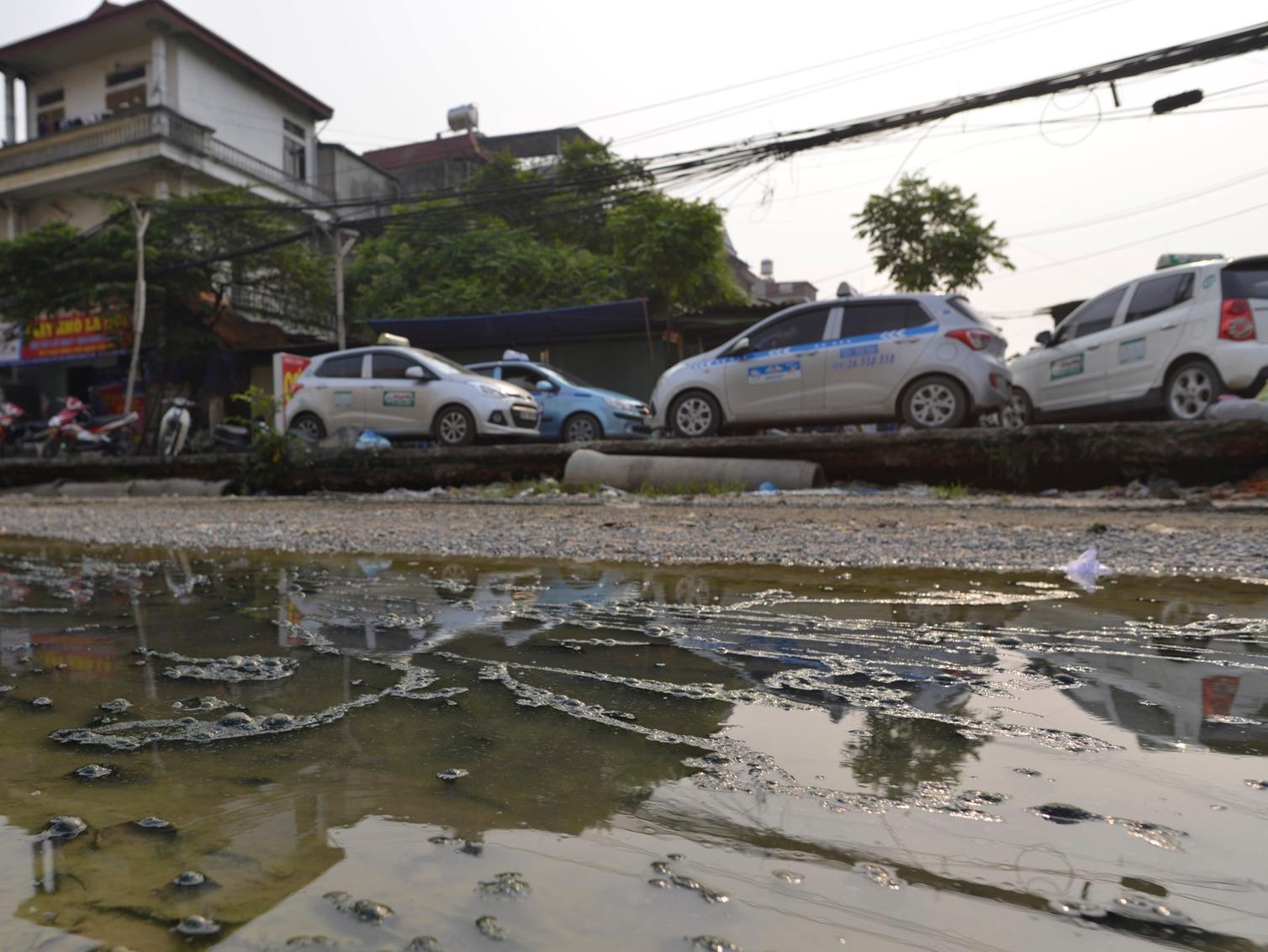 Dan kho so vi tuyen duong ngap nuoc thai hinh anh