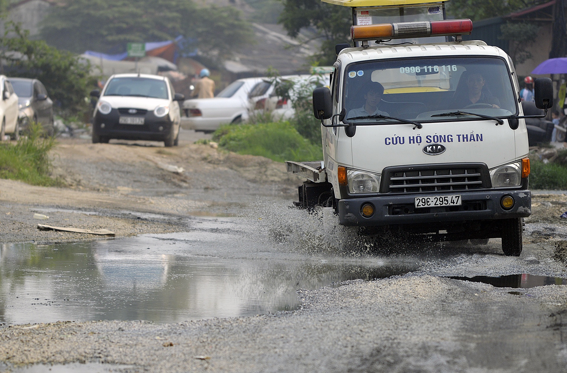 con duong cham tien do,  gay o nhiem moi truong anh 7