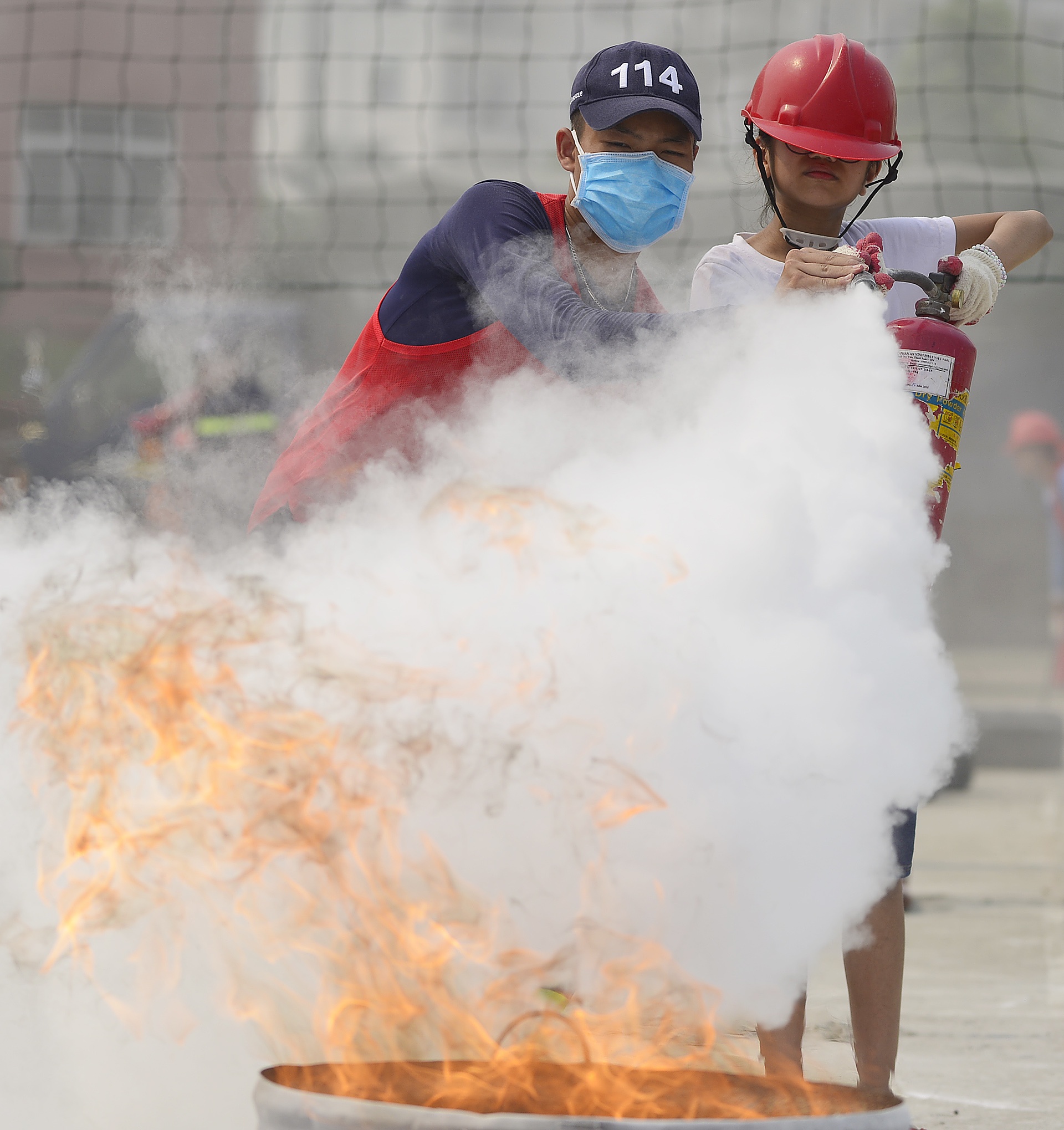 hoc cach du day tu nha cao tang anh 10