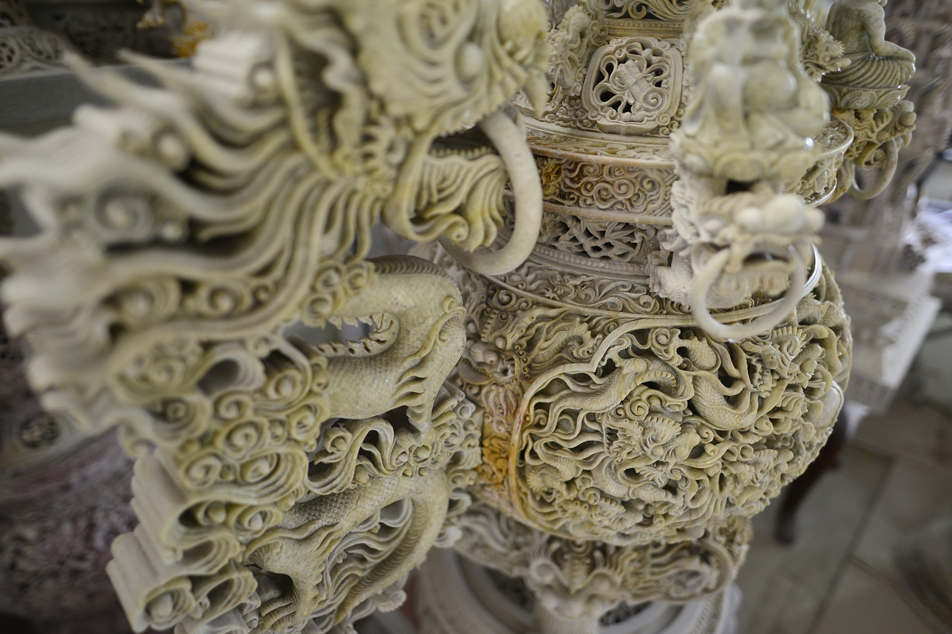 Xuong san xuat, che tac da tien ty o Ha Noi hinh anh