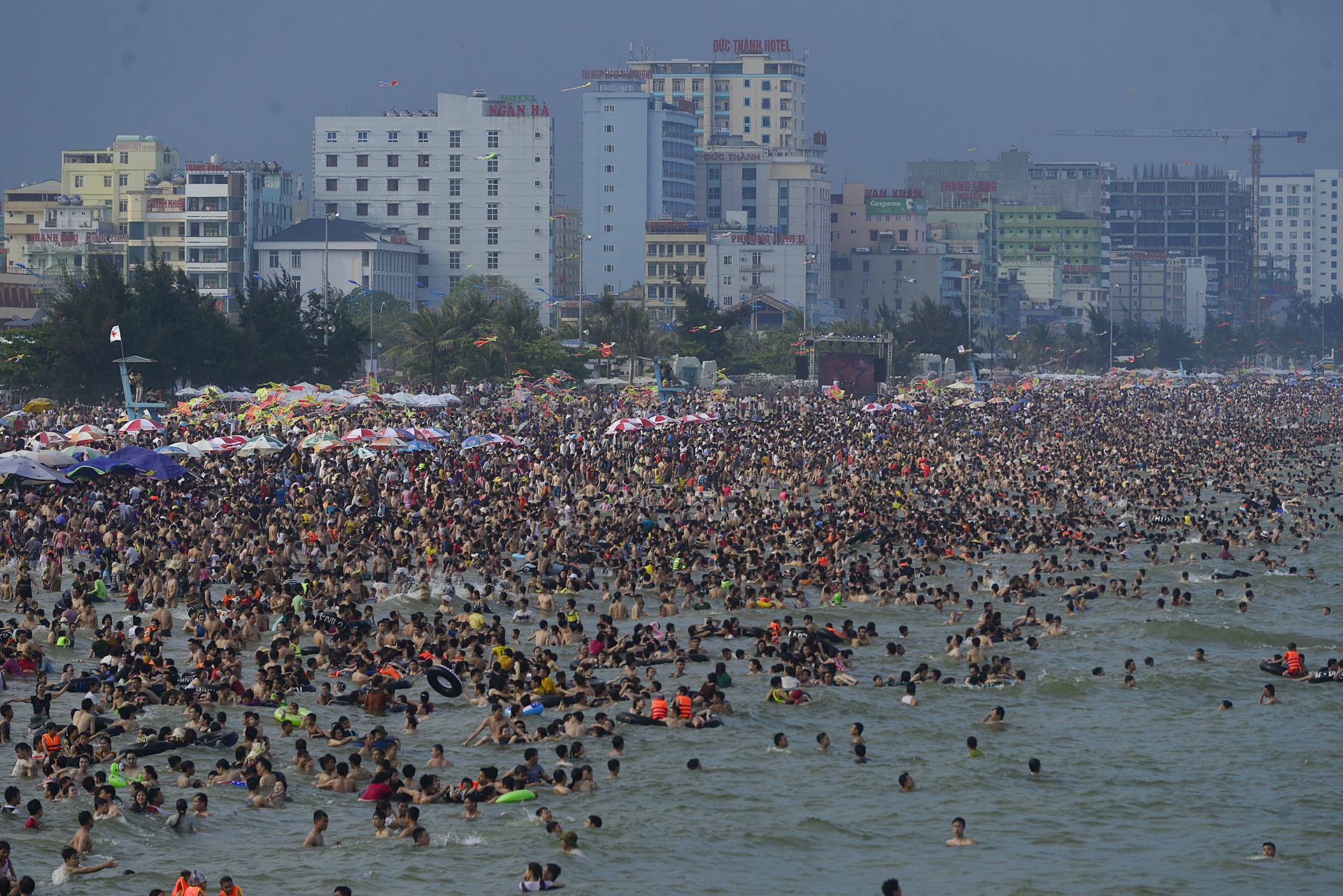bien sam son dong nghit nguoi anh 1
