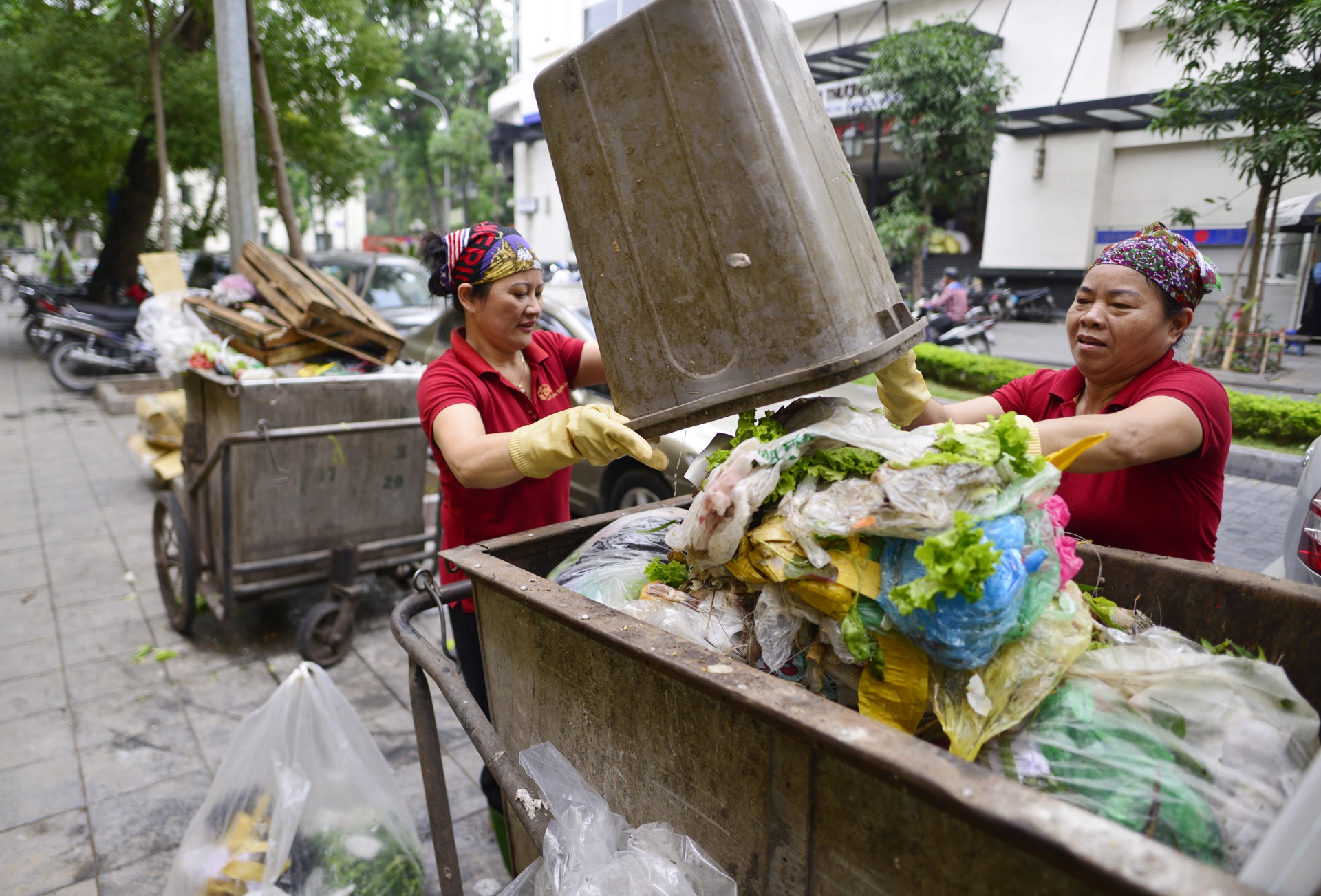 Bai do xe 'lot xac' tro thanh pho sach o Ha Noi anh 19