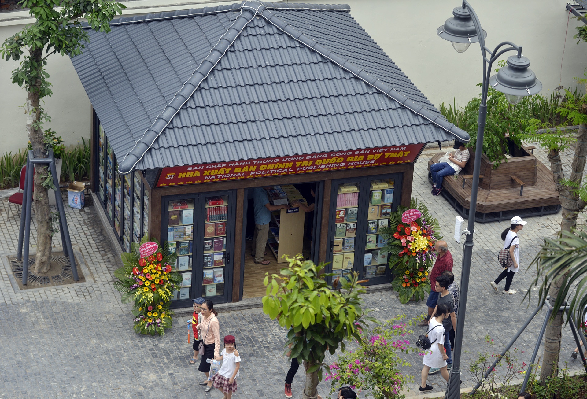 Bai do xe 'lot xac' tro thanh pho sach o Ha Noi anh 8