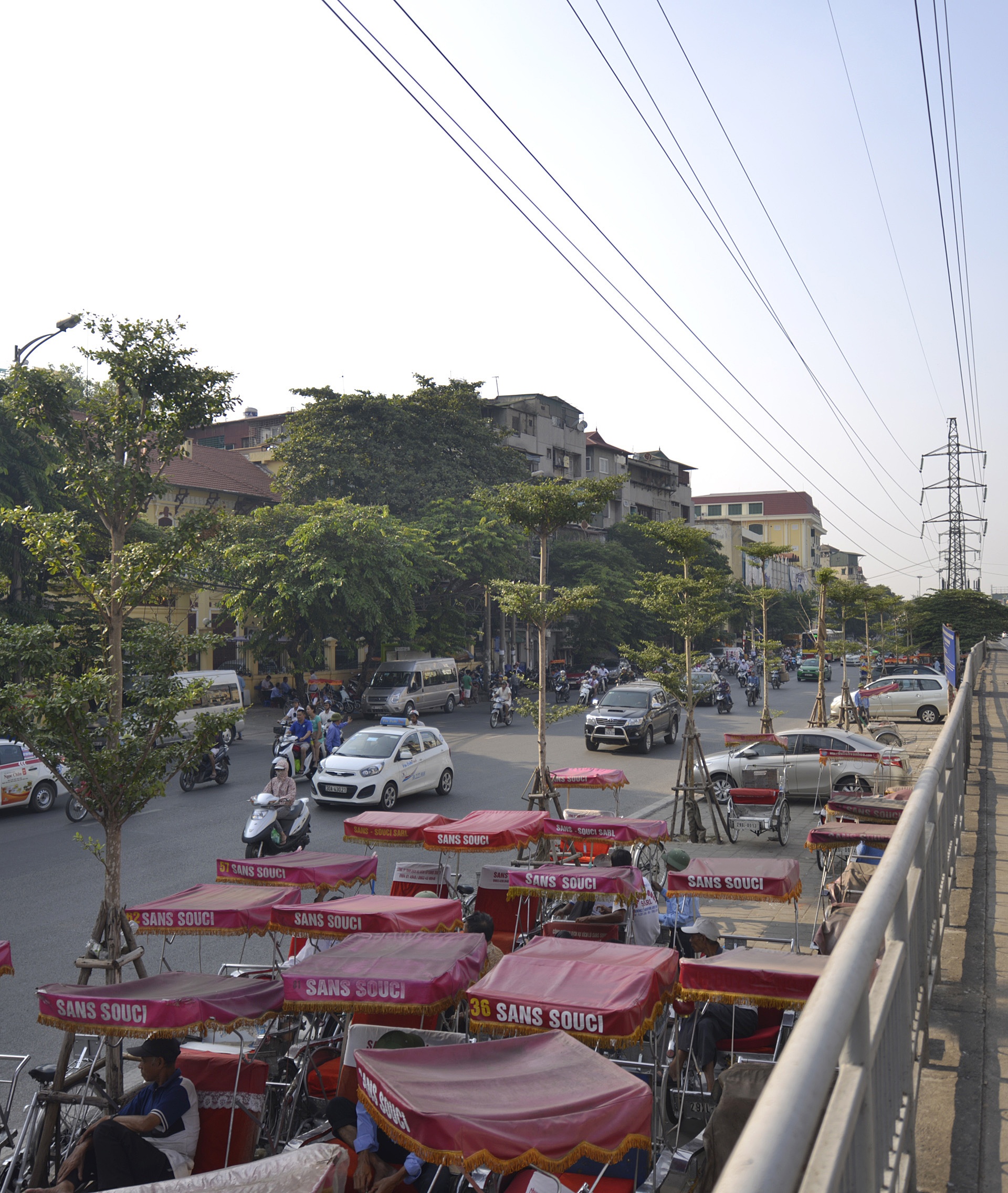 Cay xanh Ha Noi sau mot nam trong moi anh 19