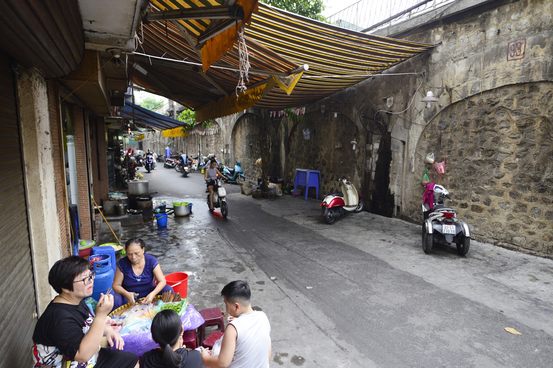 duc thong 131 vom cau Ha Noi anh 11