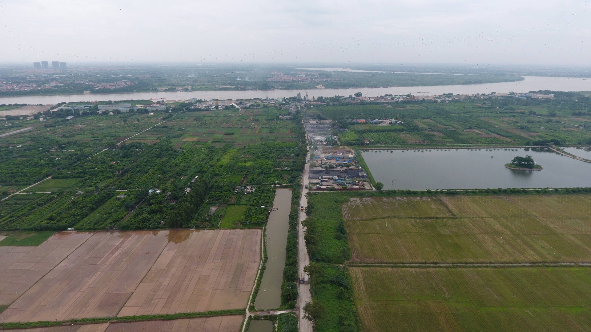 Canh tuong bui mu nhu suong o Ha Noi anh 1