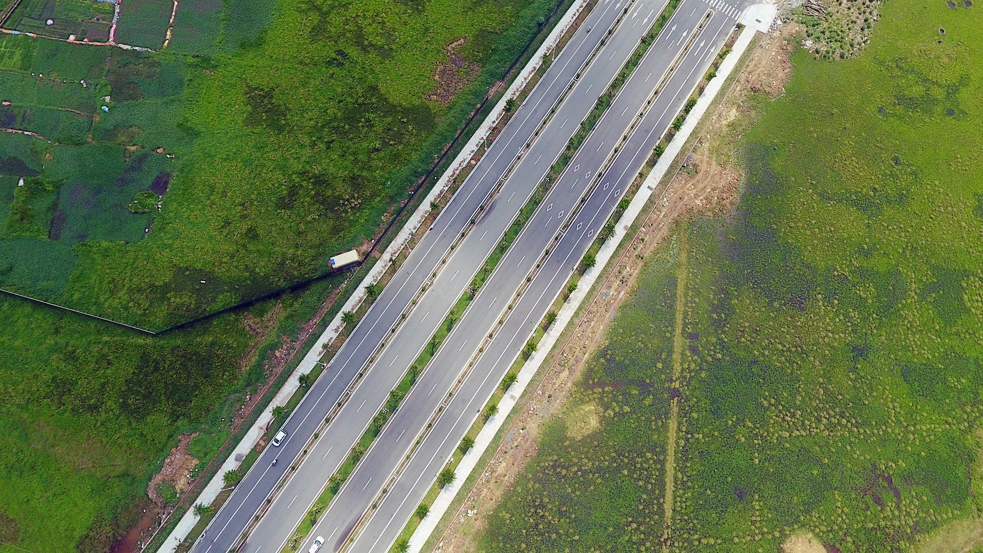 Con duong nghin ty thong xe sau 8 nam anh 2