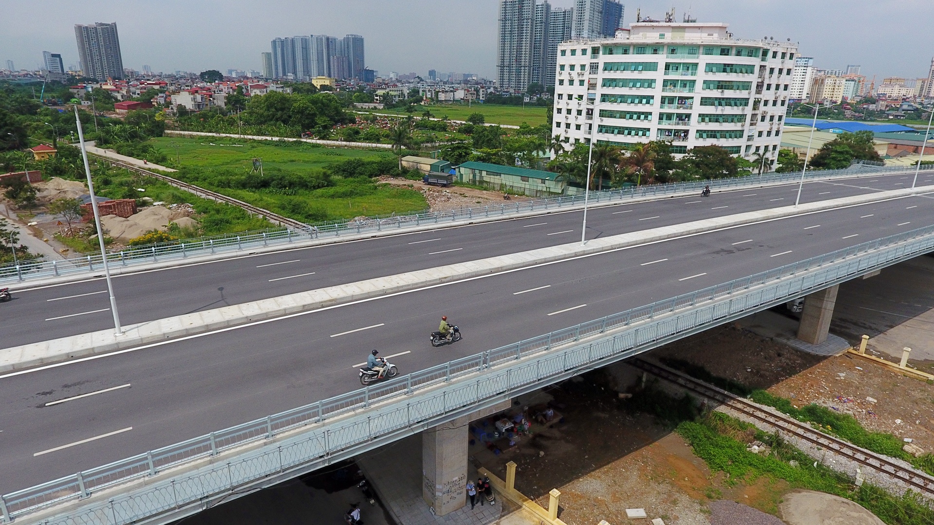 Con duong nghin ty thong xe sau 8 nam anh 9