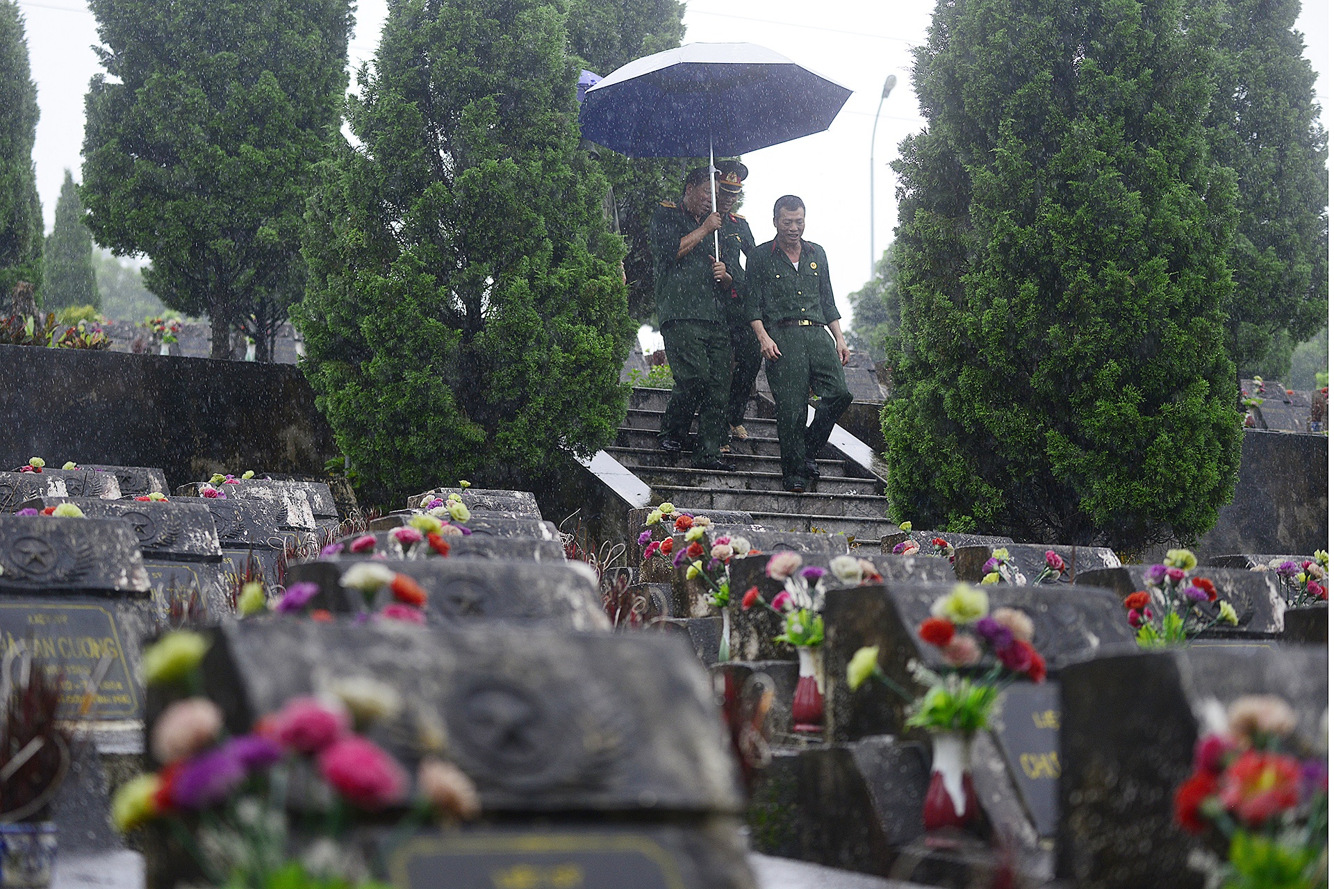 Doi mua tham dong doi tai chien truong Vi Xuyen anh 5