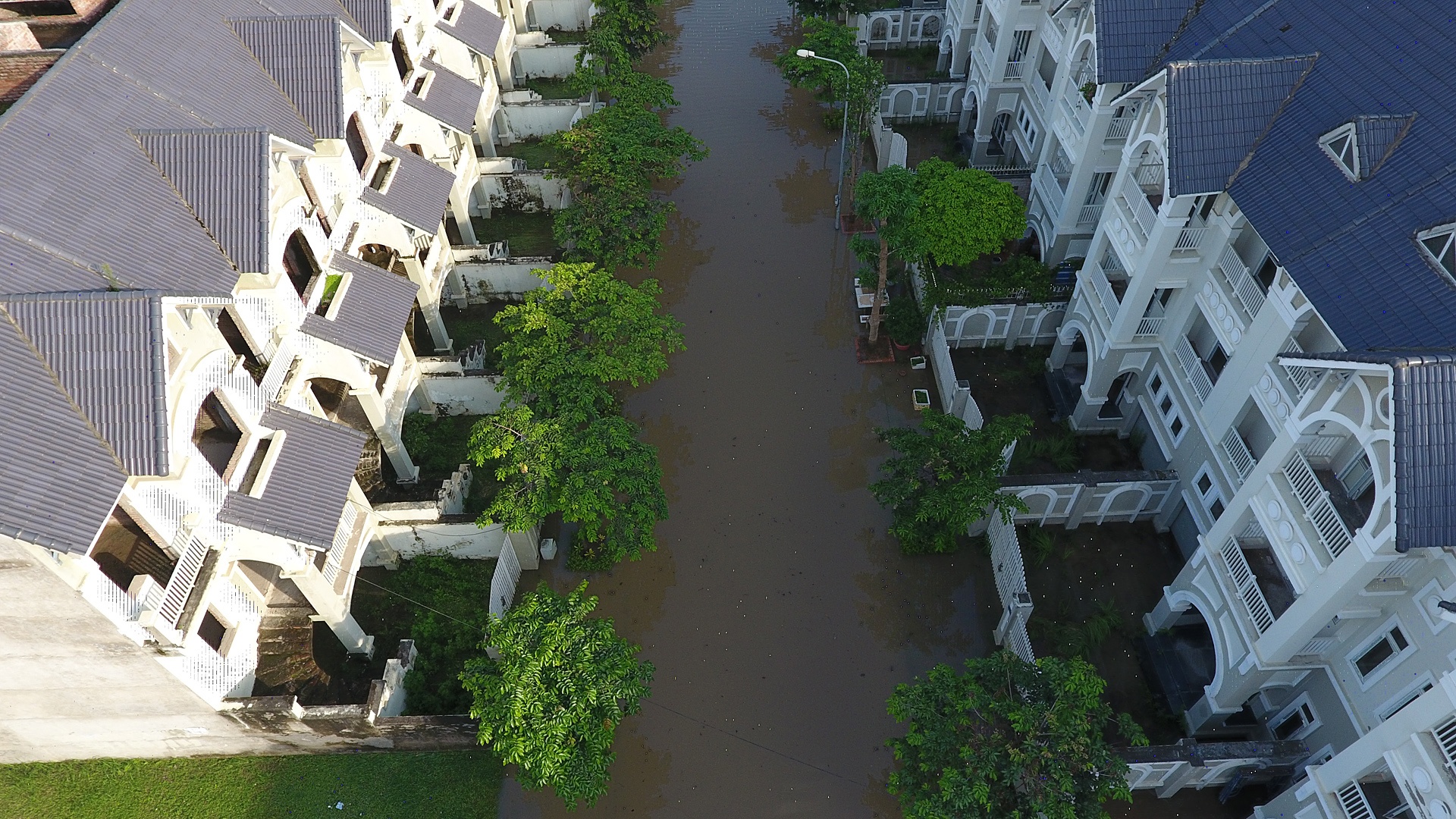 Khu do thi ngap trong nuoc ca ngay anh 9