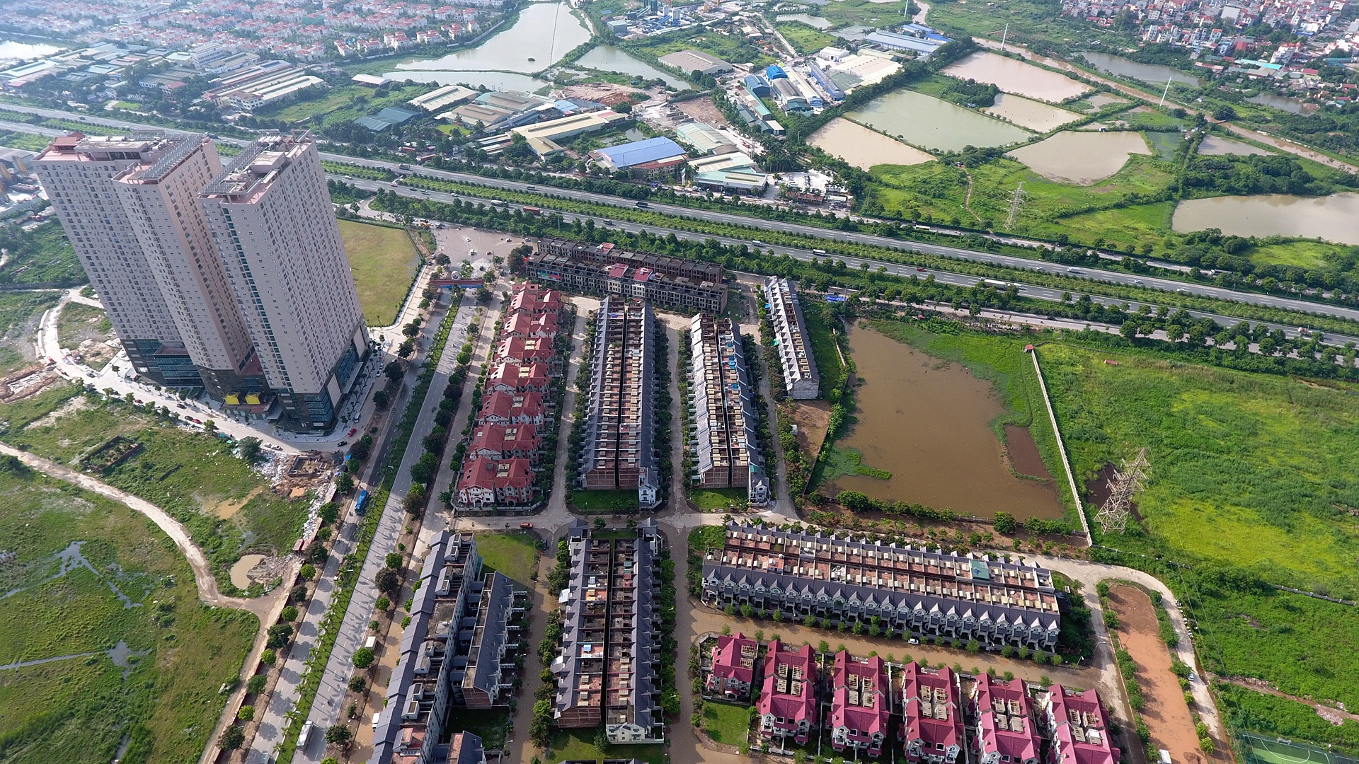 Khu do thi ngap trong nuoc ca ngay anh 1