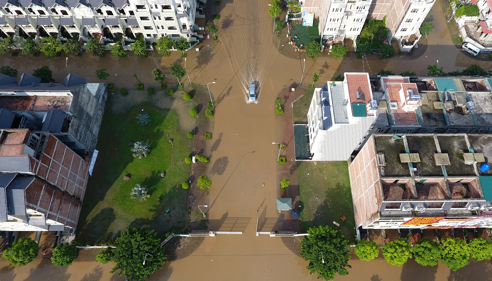 Khu do thi ngap trong nuoc ca ngay anh 6