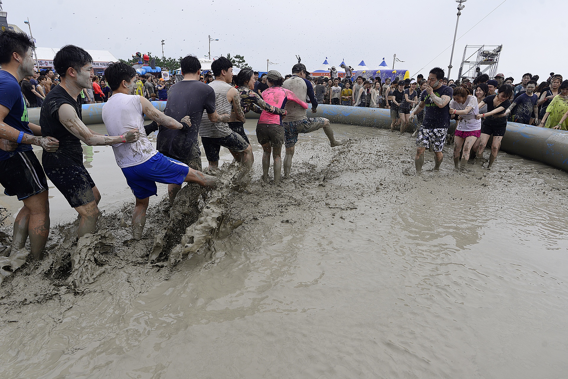 Le hoi tam bun tai Han Quoc anh 1