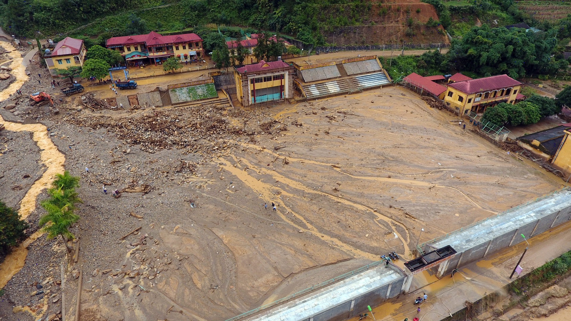 hinh anh noi ron lu mu cang chai anh 13