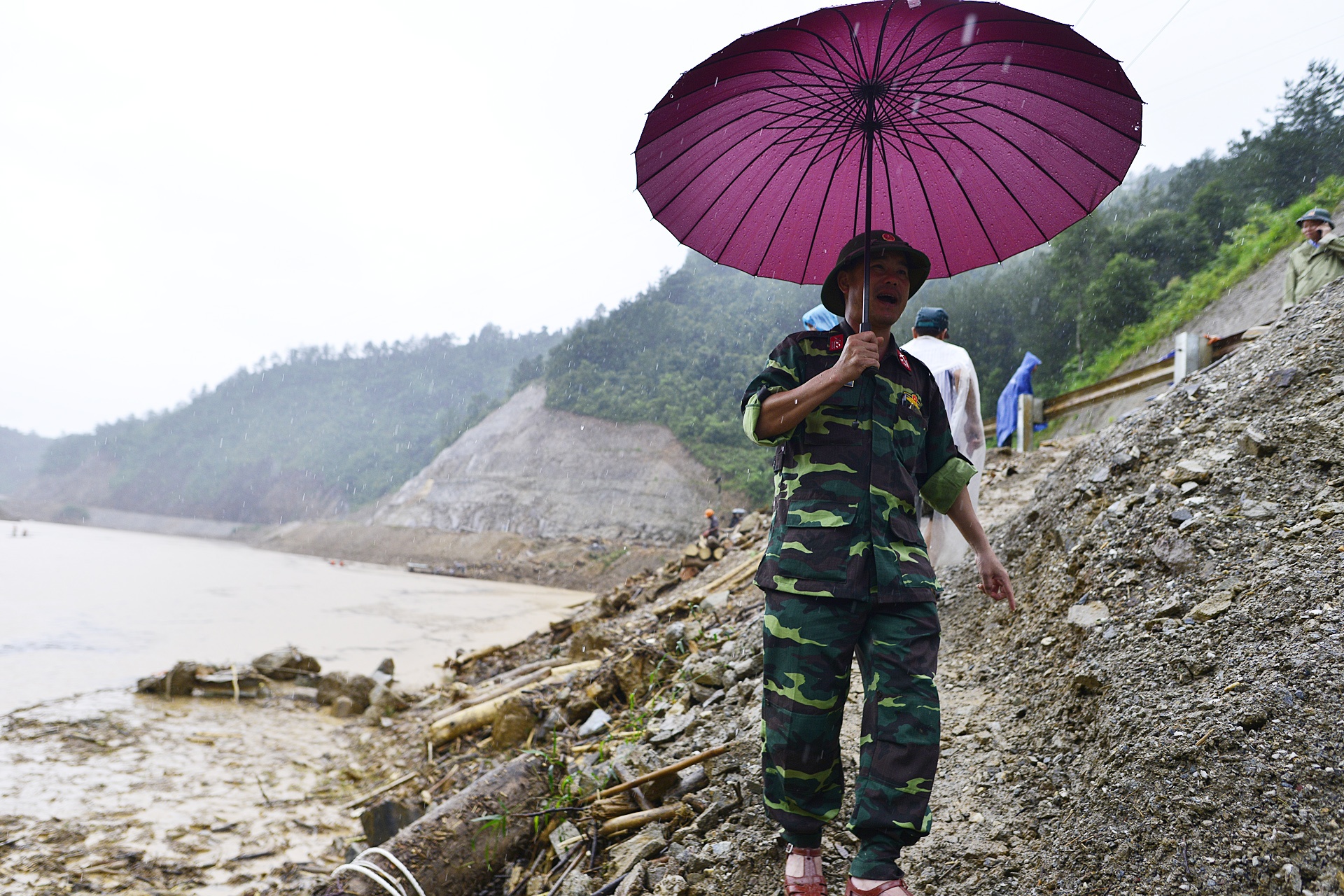 Lu ong o Yen Bai anh 3