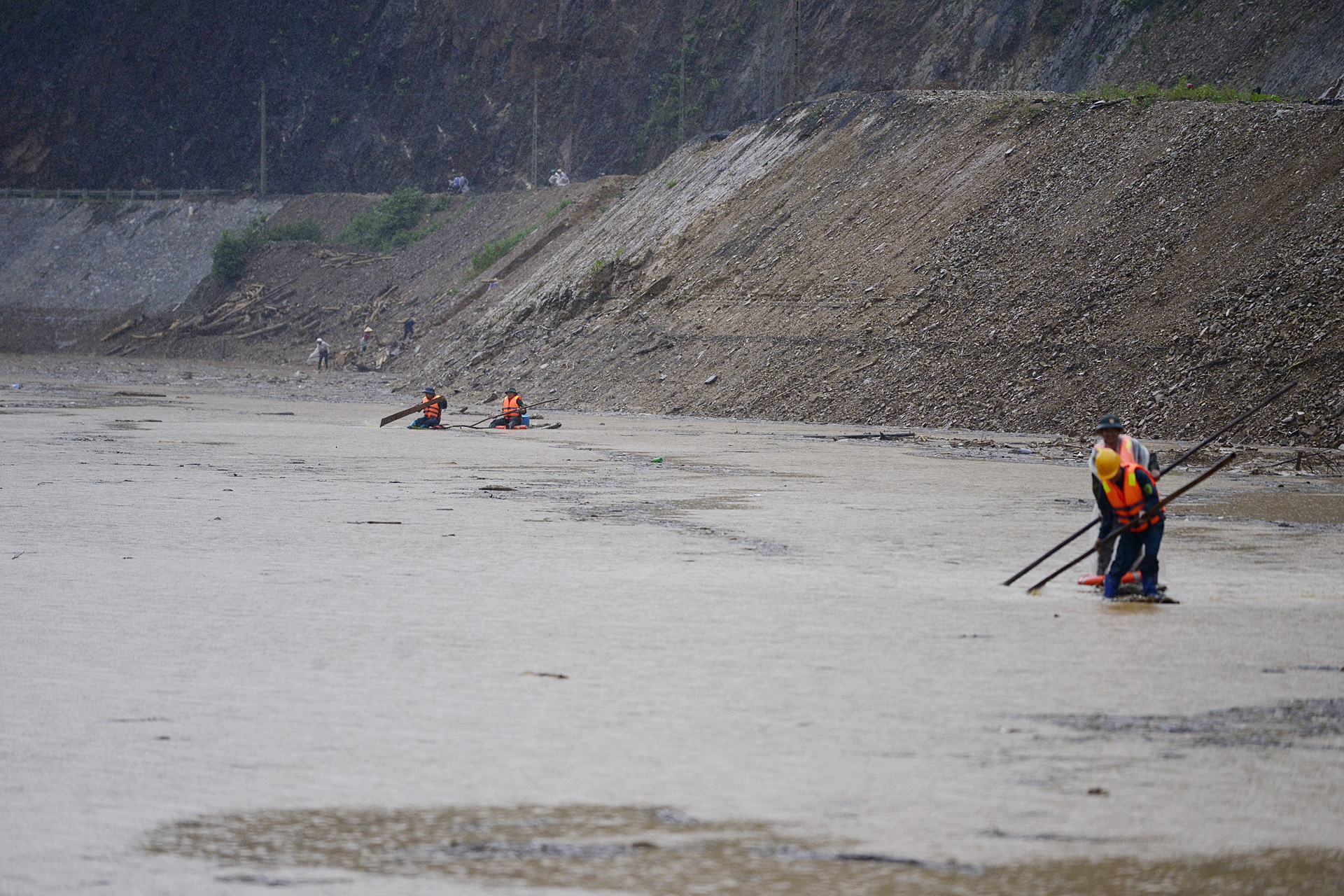 Lu ong o Yen Bai anh 8