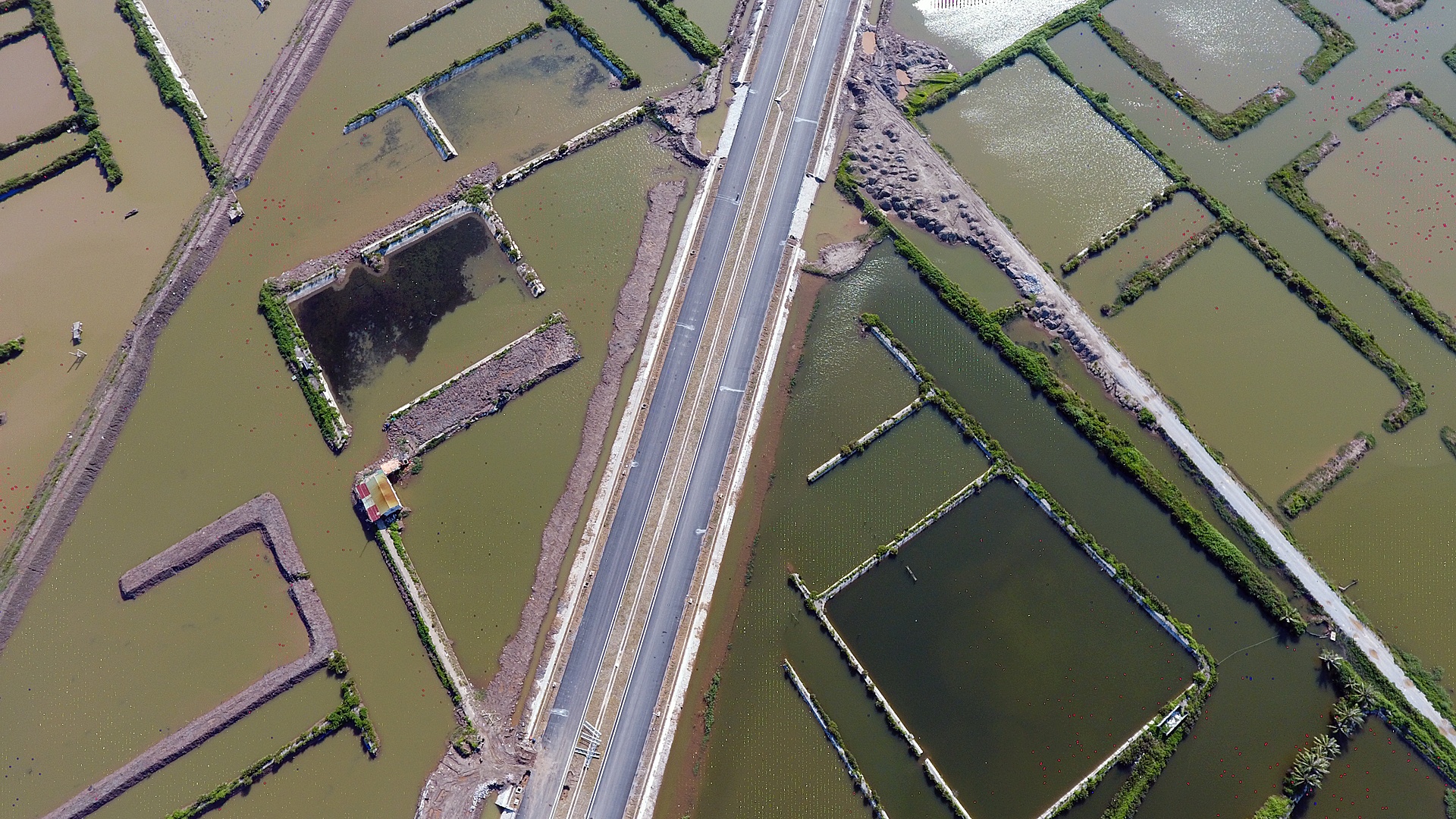 Cau vuot bien dai nhat Viet Nam anh 13