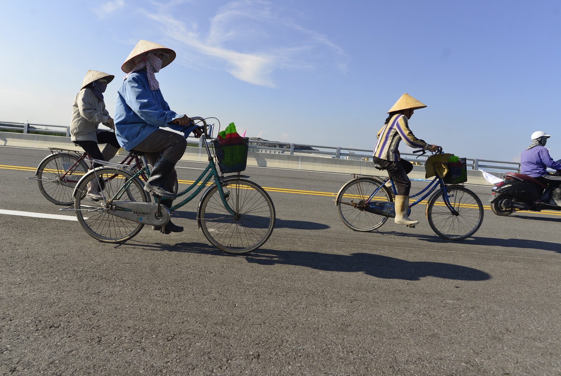 Cau vuot bien dai nhat Viet Nam anh 16